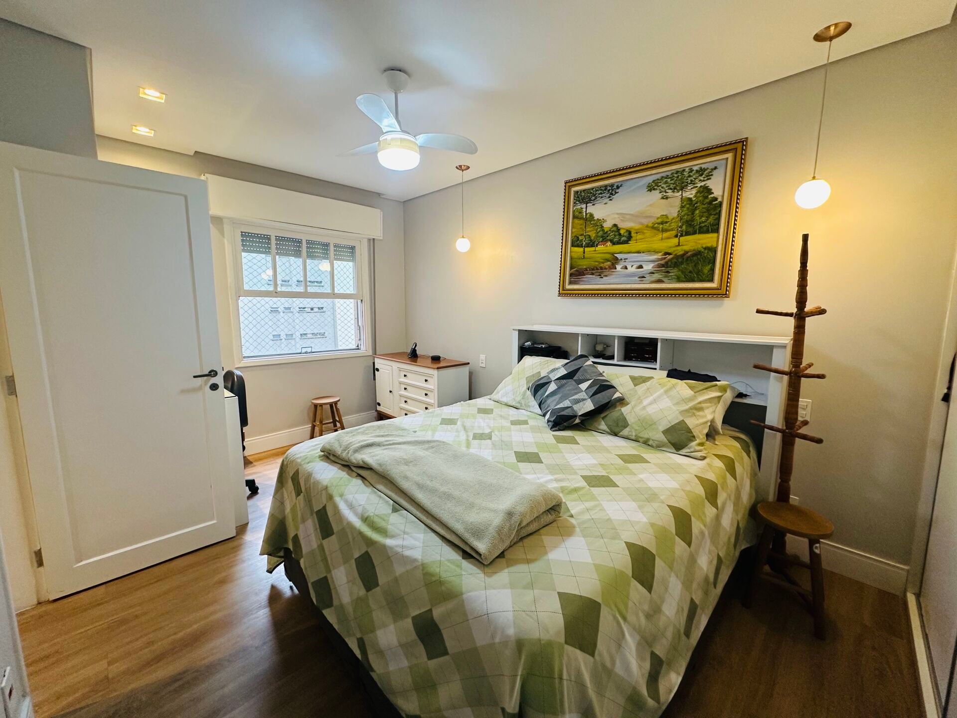 Apartamento 53 · 3 dorm. — Quarto
