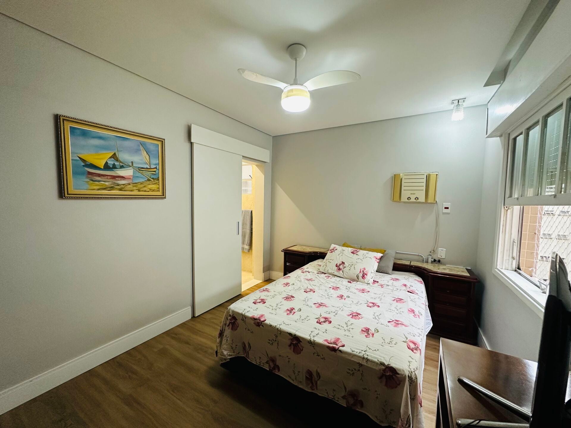 Apartamento 53 · 3 dorm. — Quarto