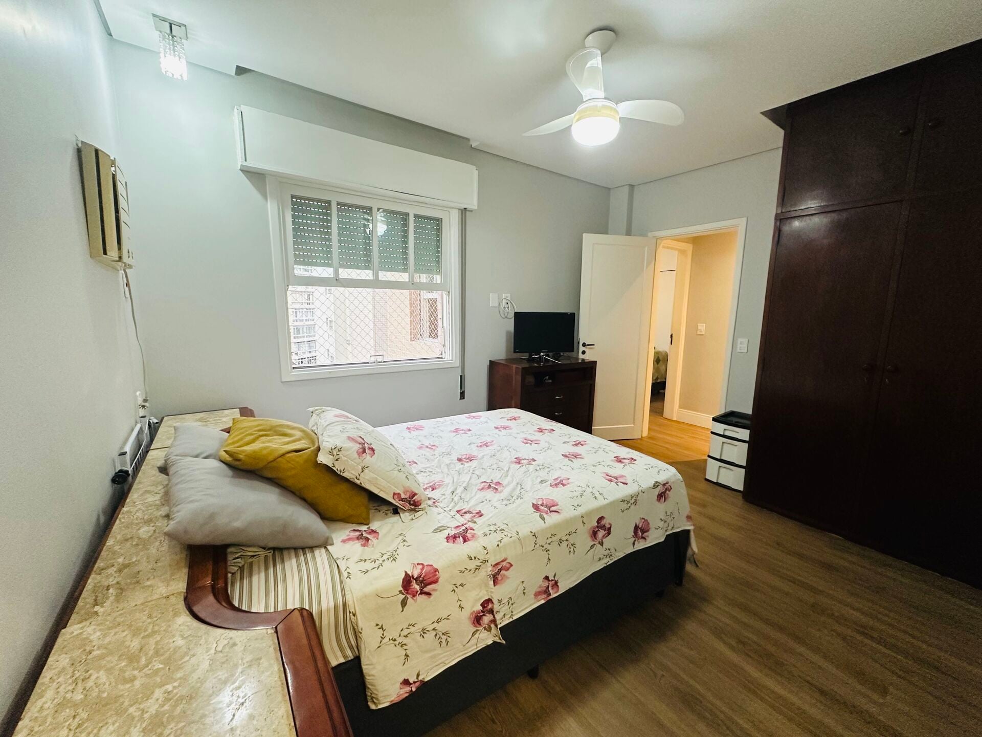 Apartamento 53 · 3 dorm. — Quarto
