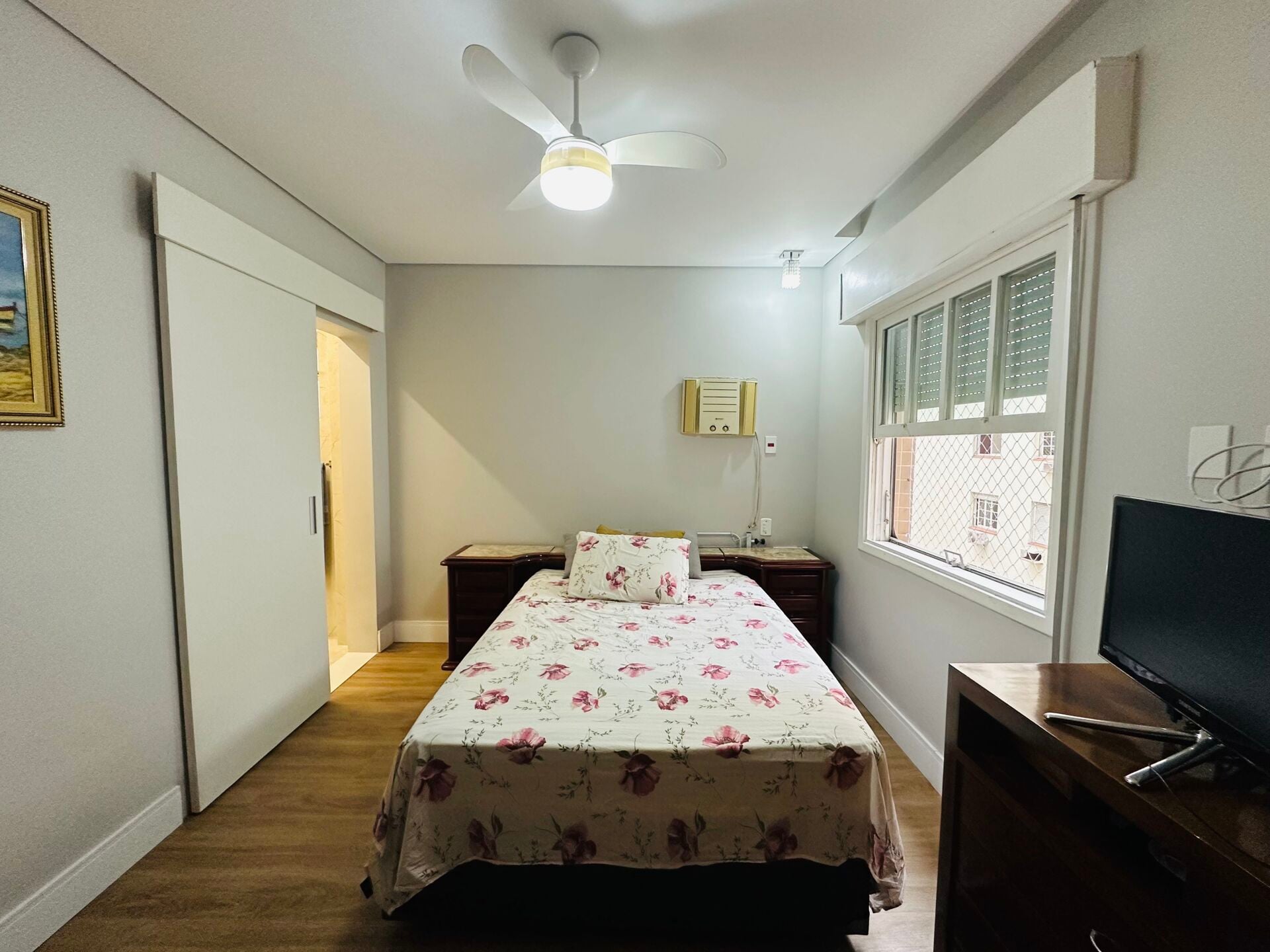 Apartamento 53 · 3 dorm. — Quarto