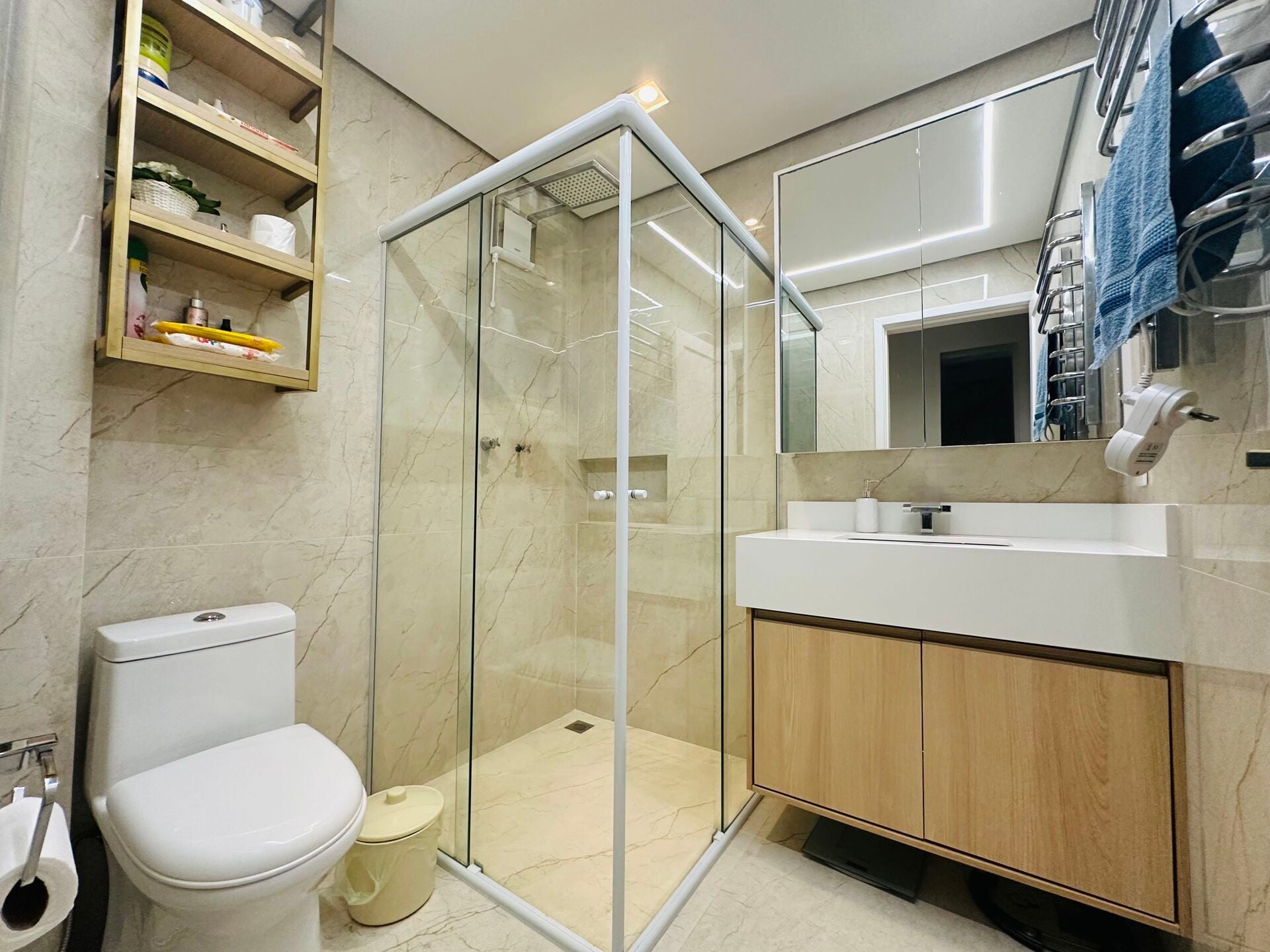 Apartamento 53 · 3 dorm. — Banheiro