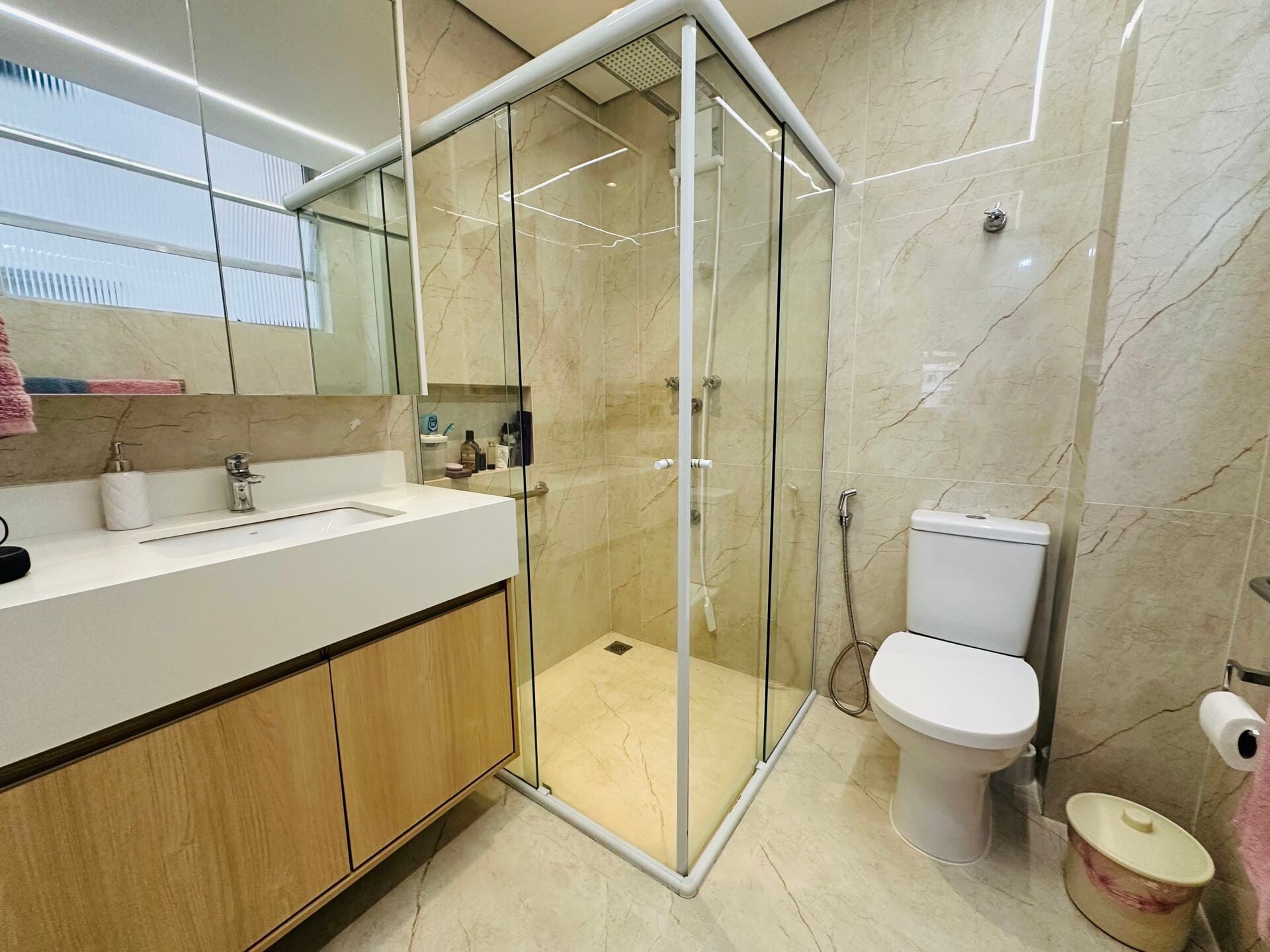 Apartamento 53 · 3 dorm. — Banheiro