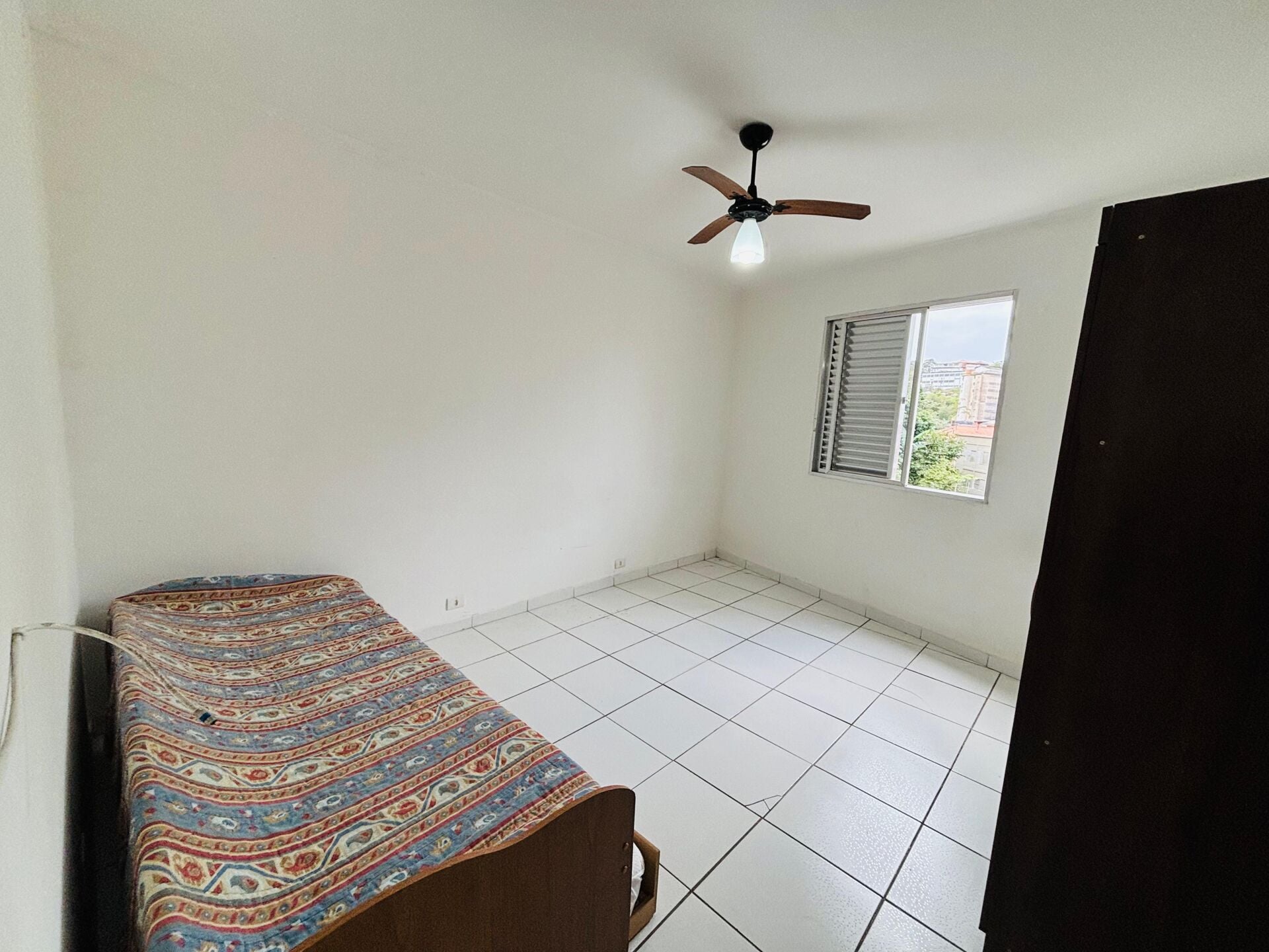 Apartamento 33 · 1 dorm. — Quarto