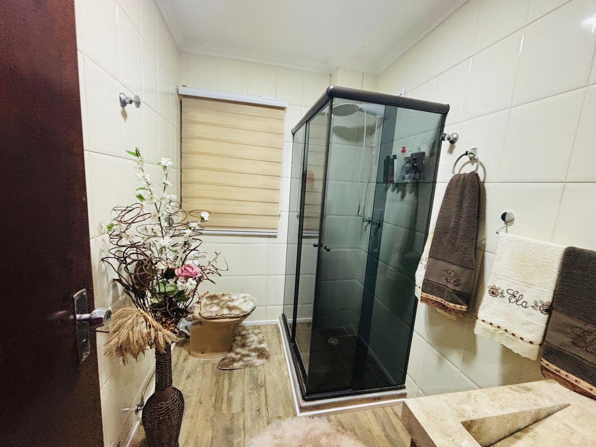 Apartamento 22 · 2 dorm. — Banheiro