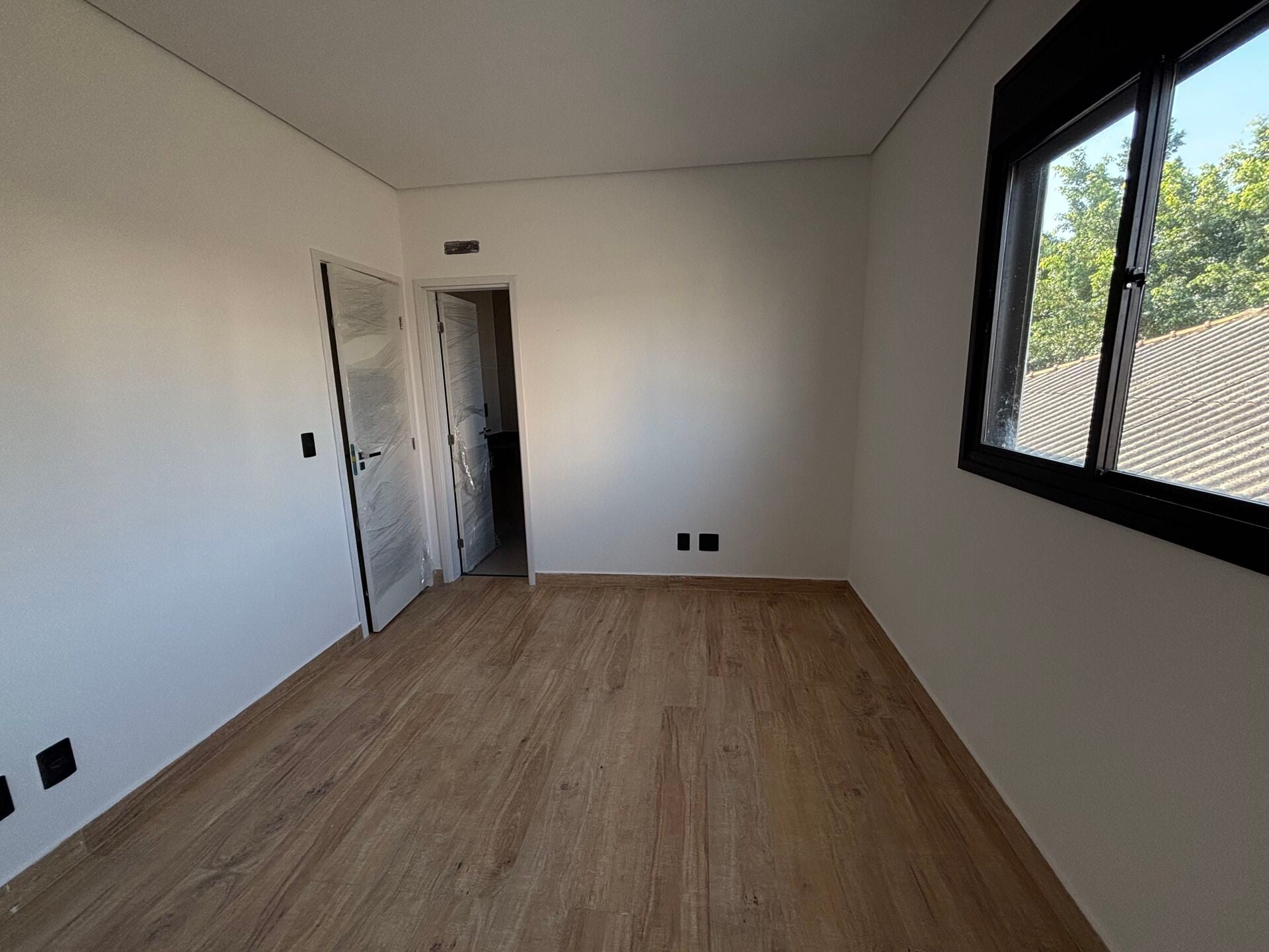 Casa sobreposta · 3 dorm. — Quarto
