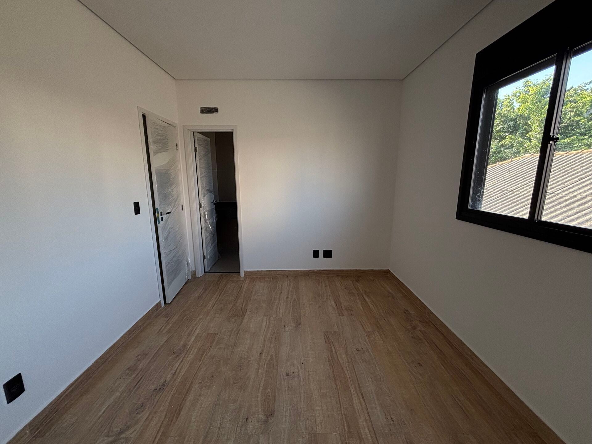 Casa sobreposta · 3 dorm. — Quarto