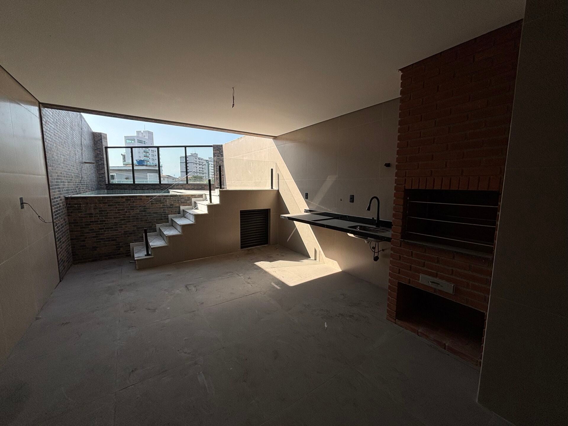 Casa sobreposta · 3 dorm. — Lazer