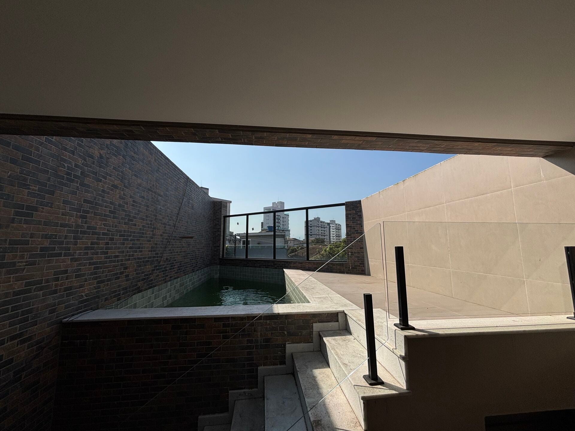 Casa sobreposta · 3 dorm. — Lazer