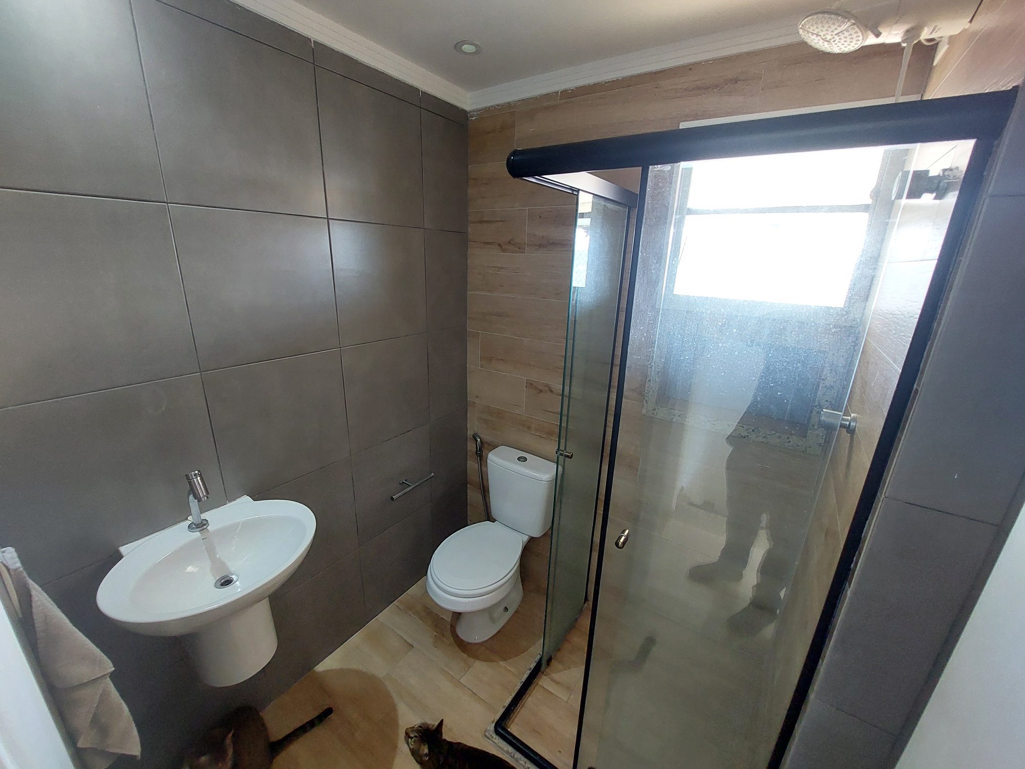 Apartamento · 3 dorm. — Banheiro