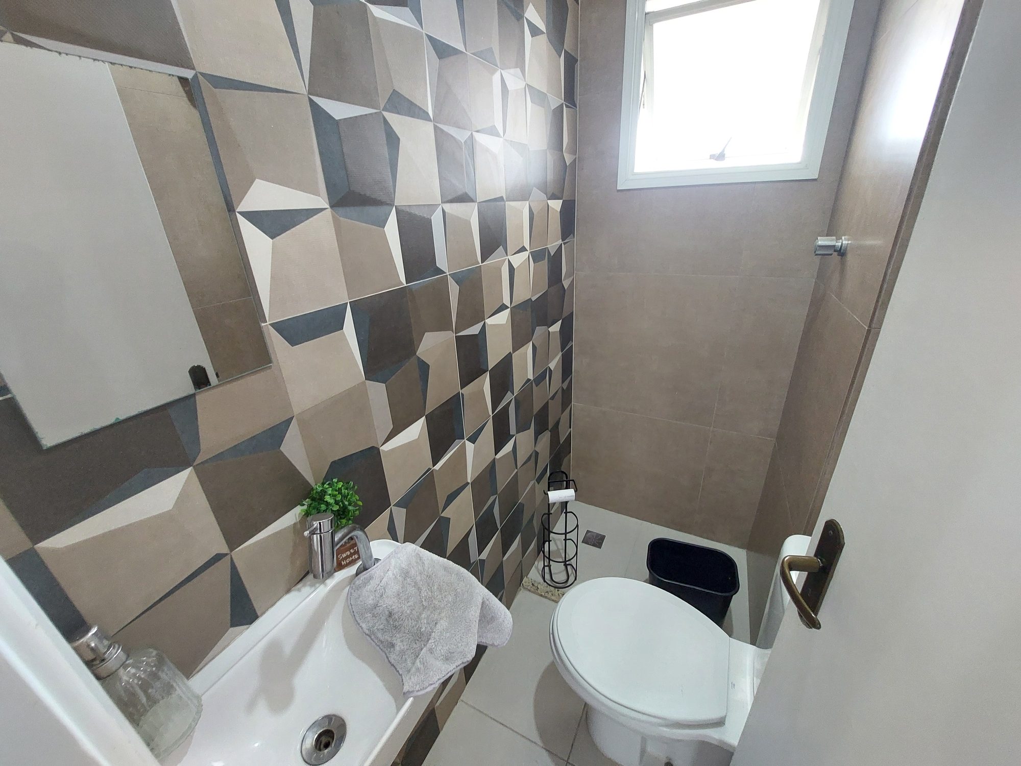 Apartamento · 3 dorm. — Banheiro