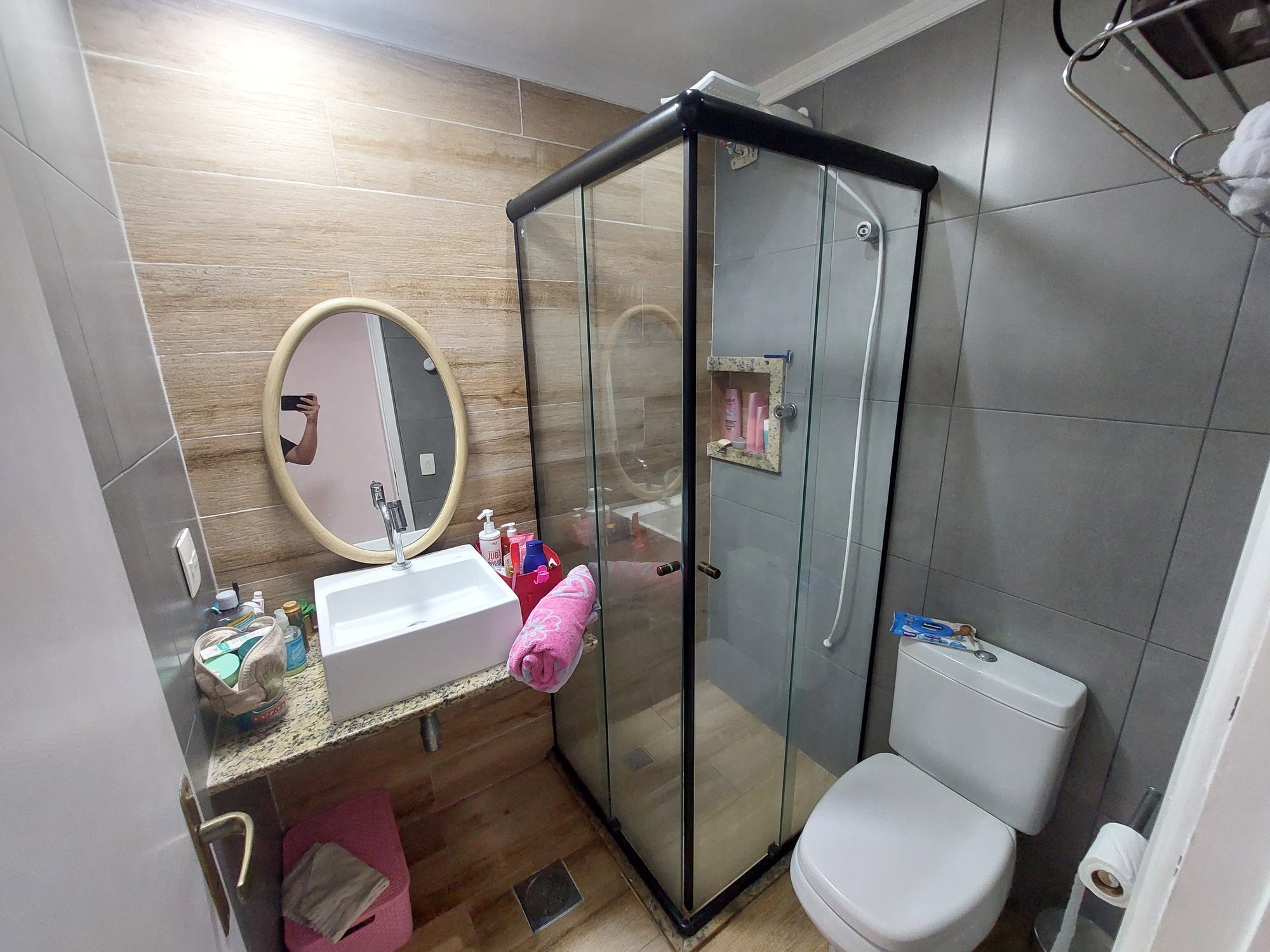 Apartamento · 3 dorm. — Banheiro