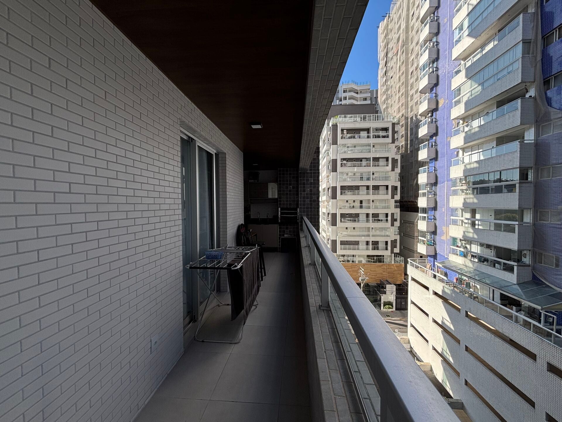 Apartamento 53 · 2 dorm. — Varanda