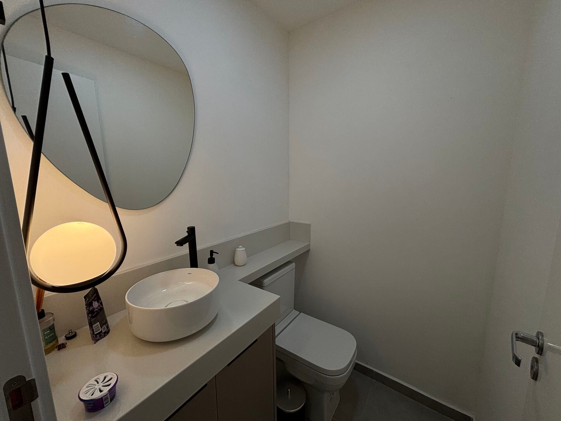 Apartamento 53 · 2 dorm. — Banheiro