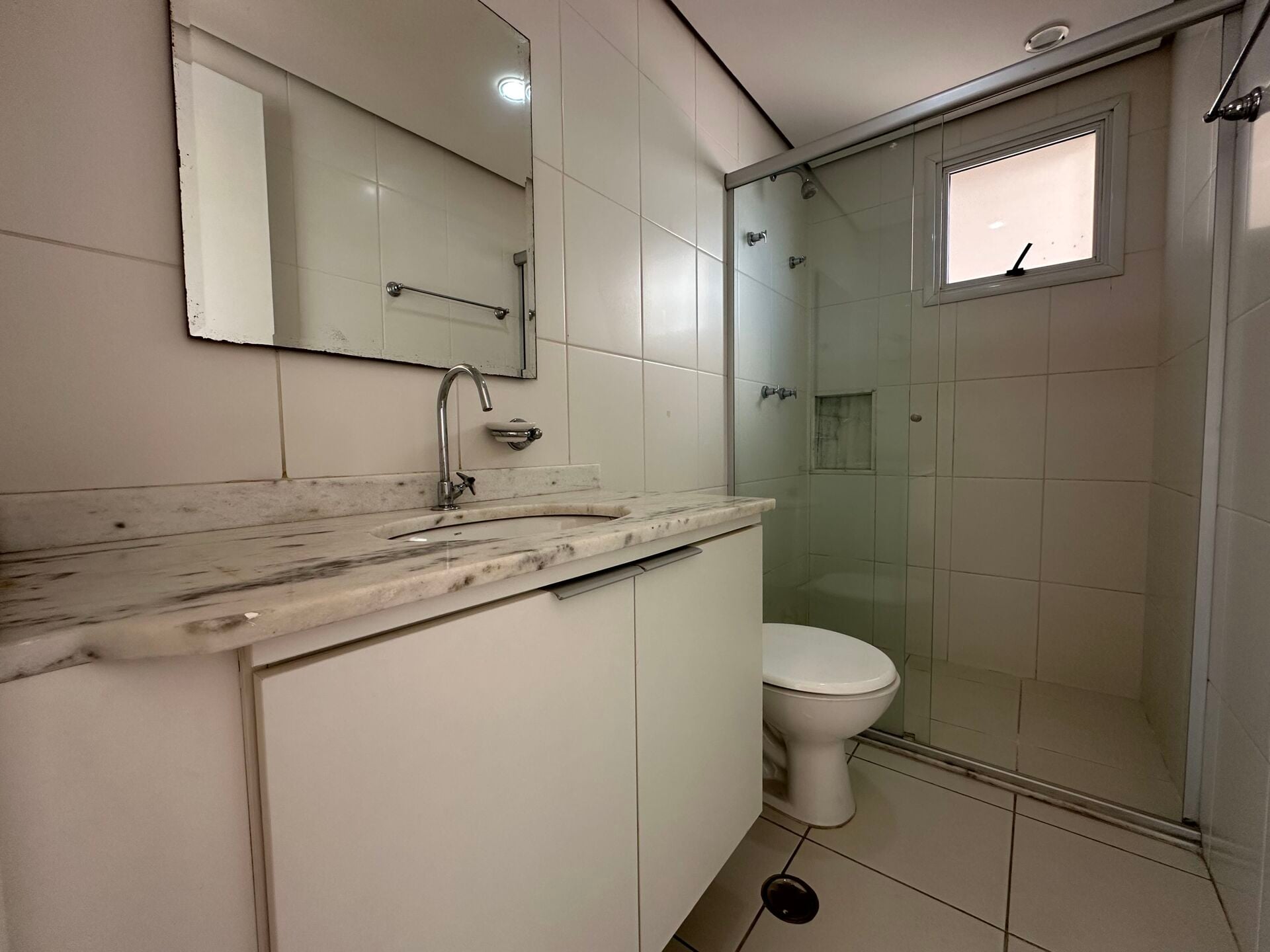 Apartamento 152 · 3 dorm. — Banheiro