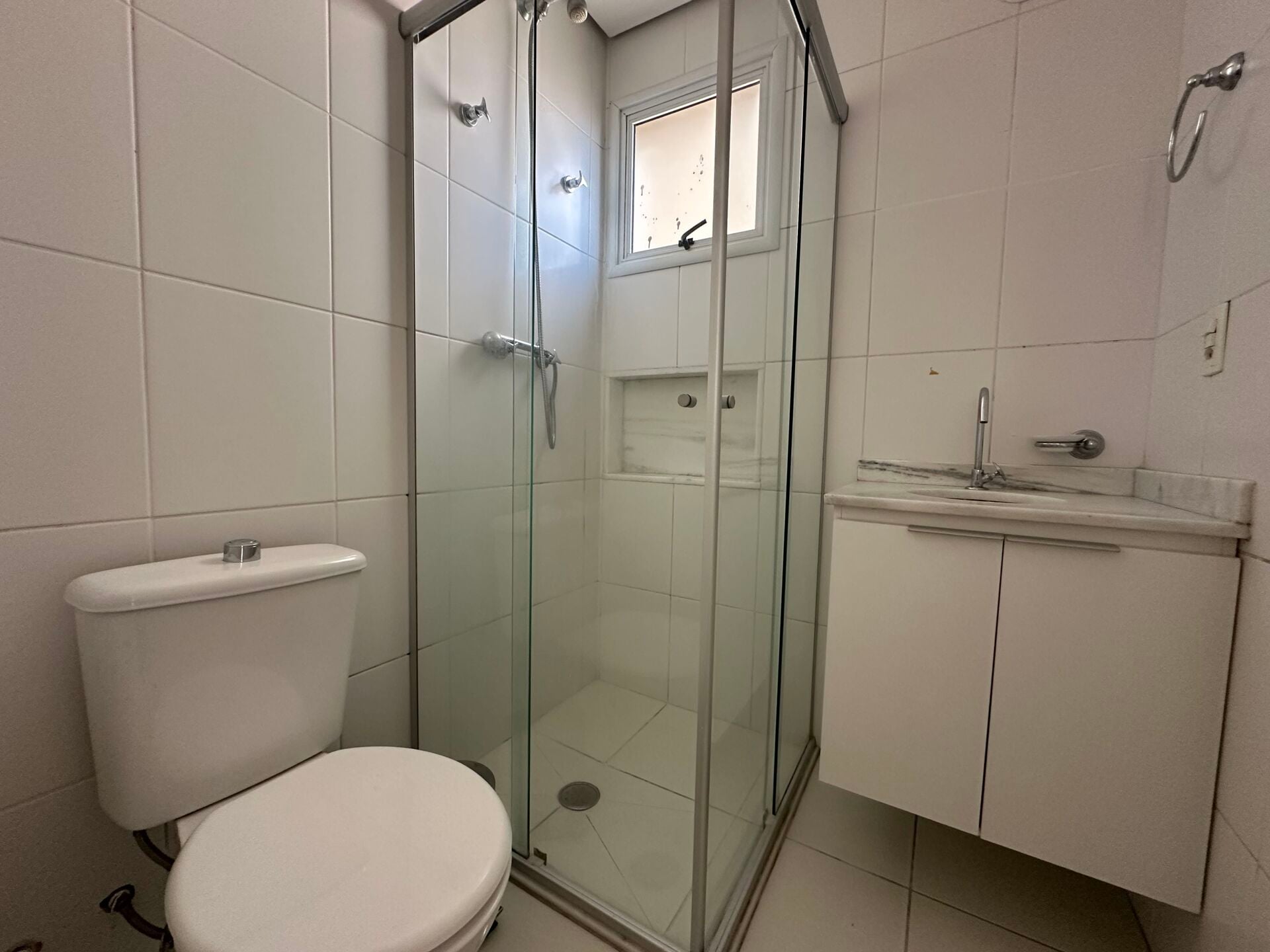 Apartamento 152 · 3 dorm. — Banheiro