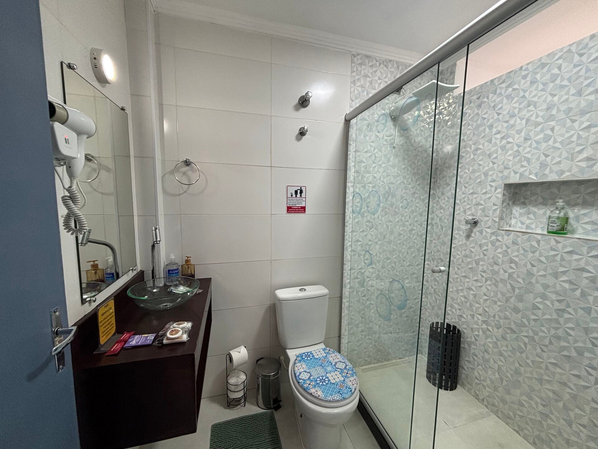Apartamento 54 · 1 dorm. — Banheiro