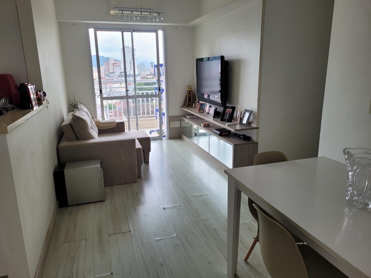 Apartamento (Bloco C, ap. 72) · 2 dorm. — Sala