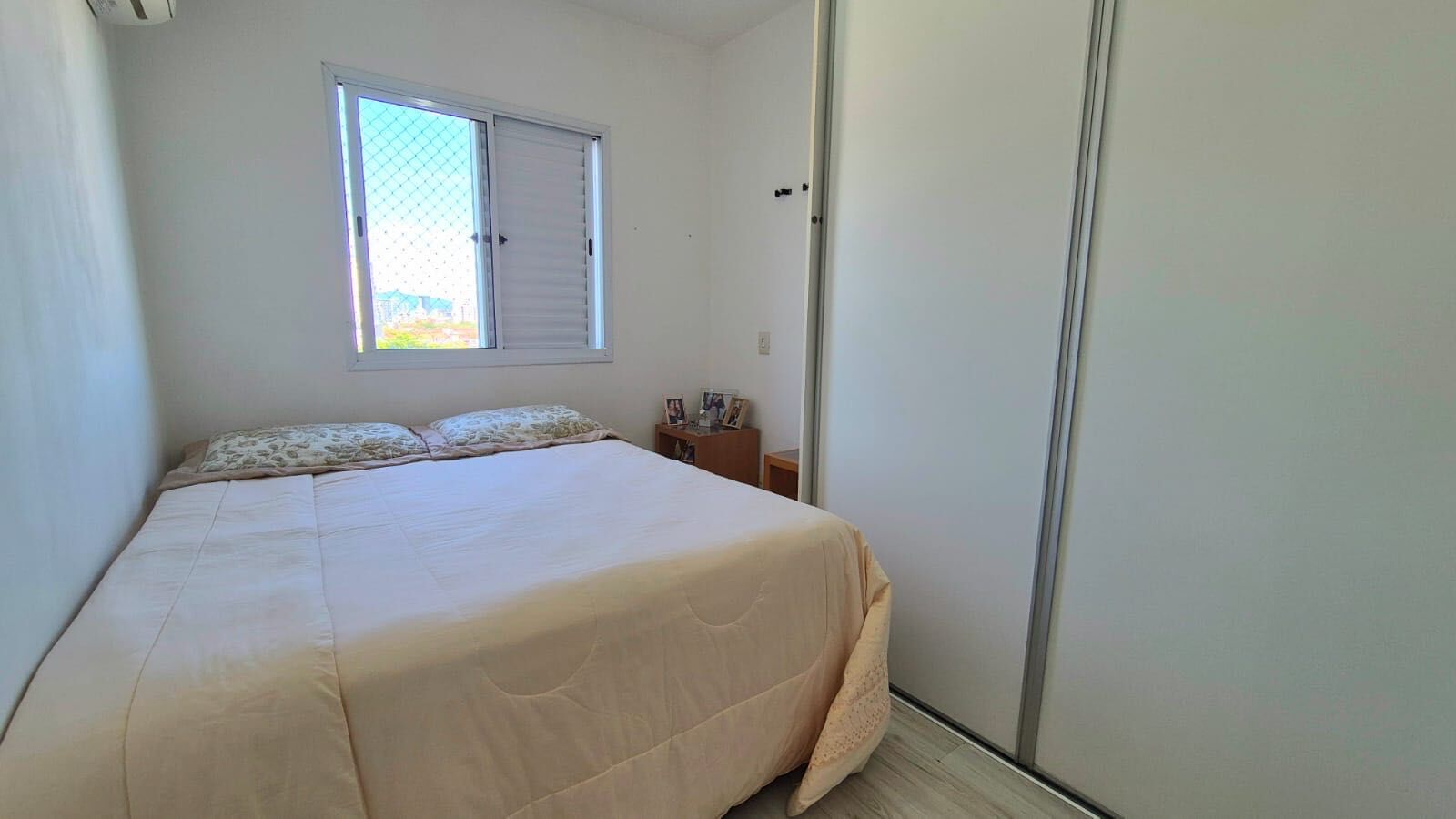 Apartamento (Bloco C, ap. 72) · 2 dorm. — Quarto 1
