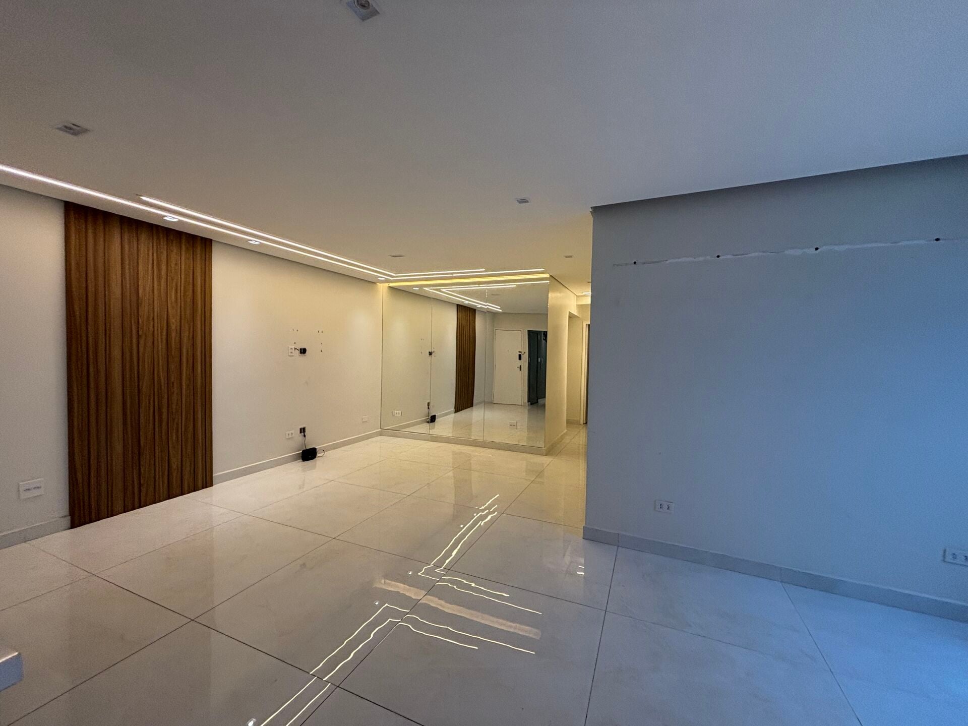 Apartamento 82 · 3 dorm. — Sala