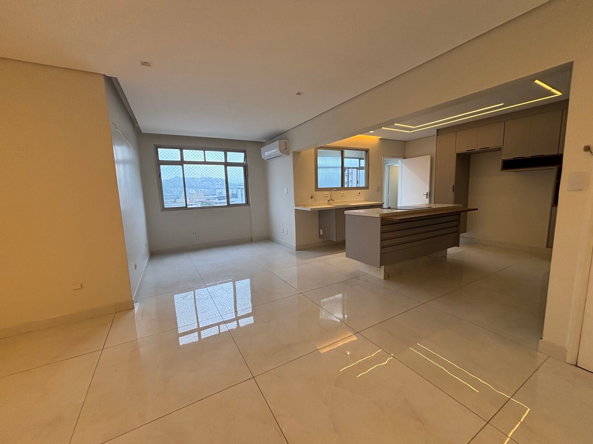 Apartamento 82 · 3 dorm. — Sala