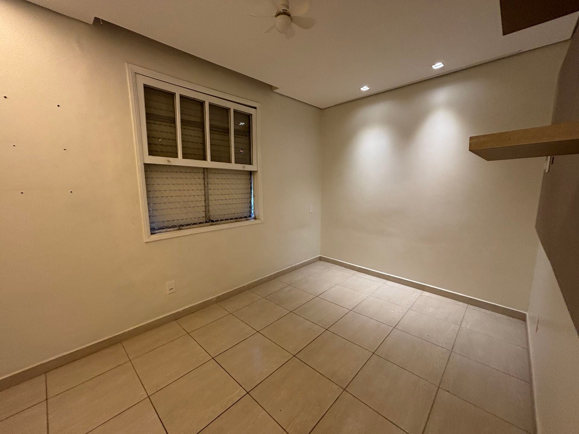 Apartamento 82 · 3 dorm. — Quarto
