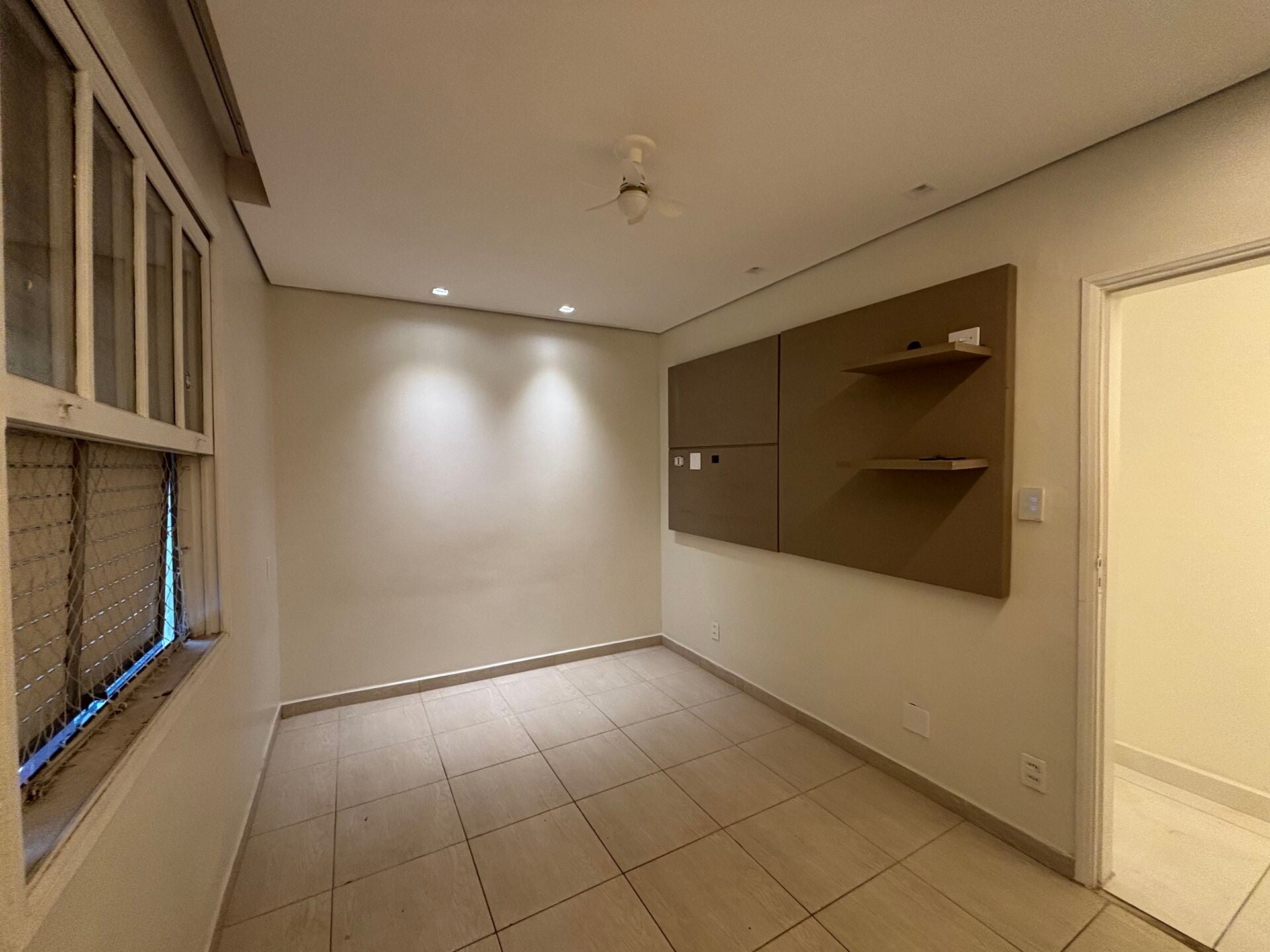 Apartamento 82 · 3 dorm. — Quarto