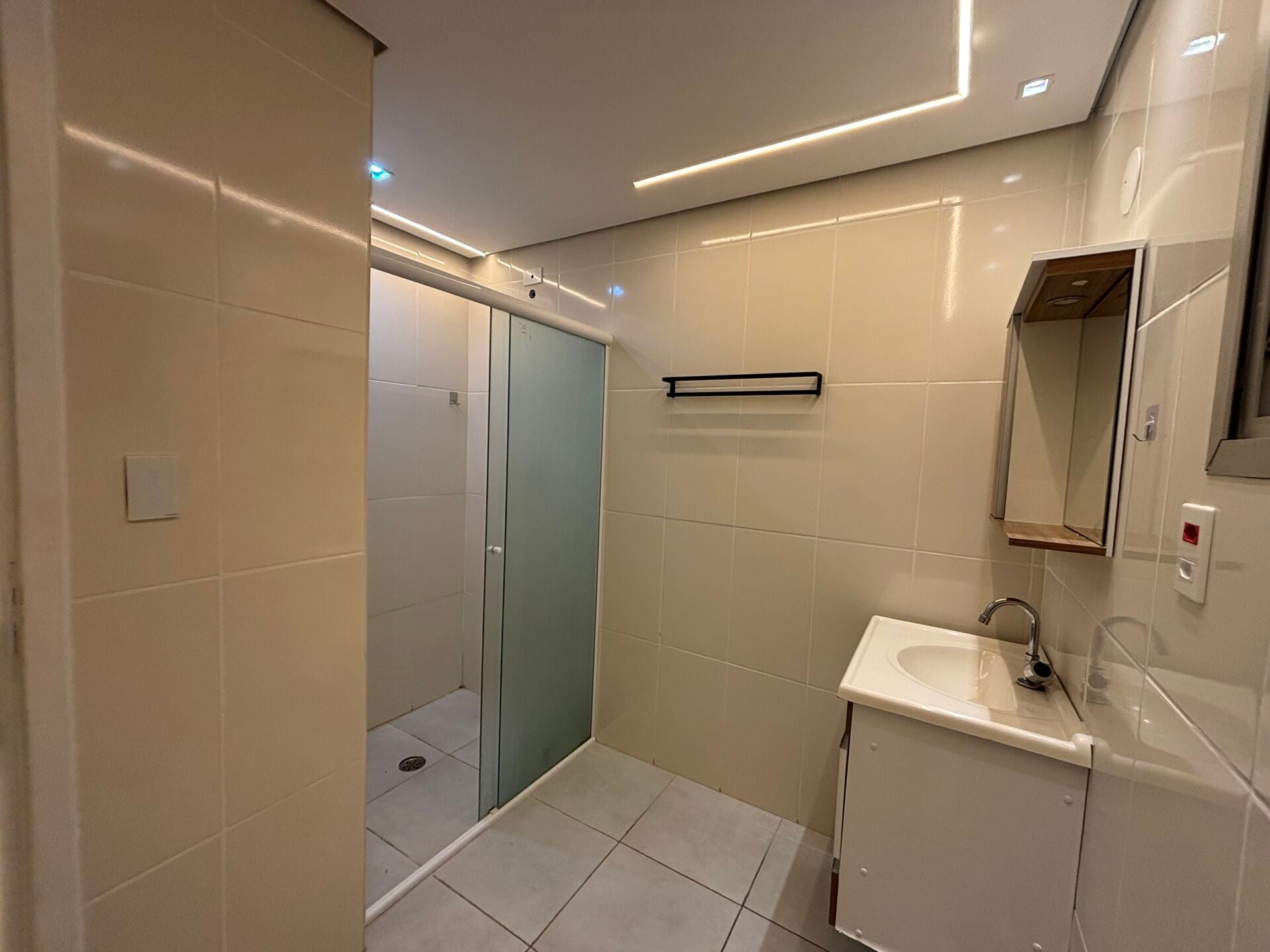 Apartamento 82 · 3 dorm. — Banheiro