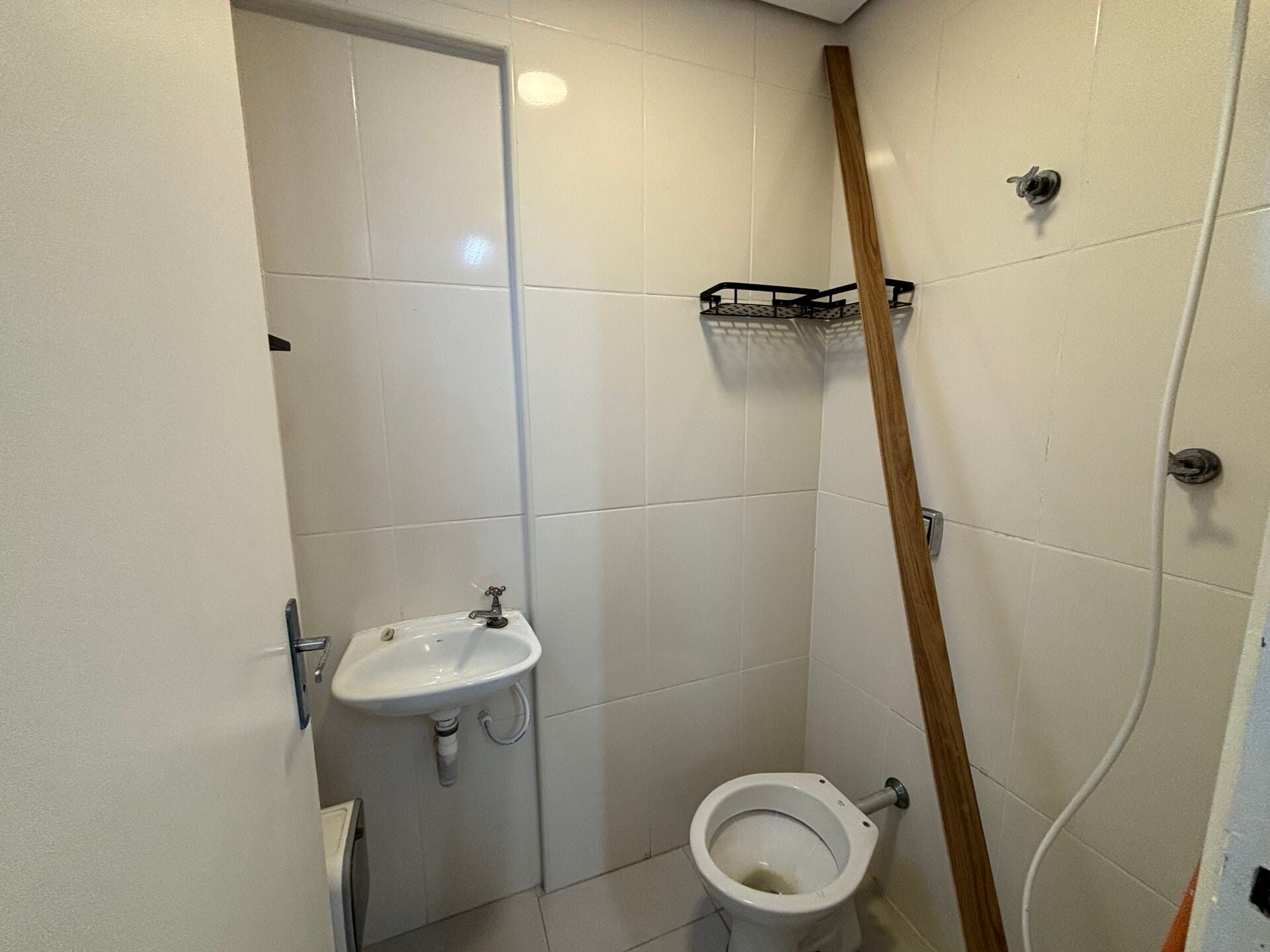 Apartamento 82 · 3 dorm. — Banheiro