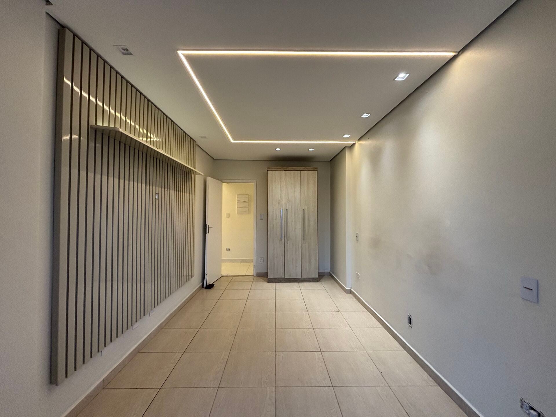 Apartamento 82 · 3 dorm. — Circulação