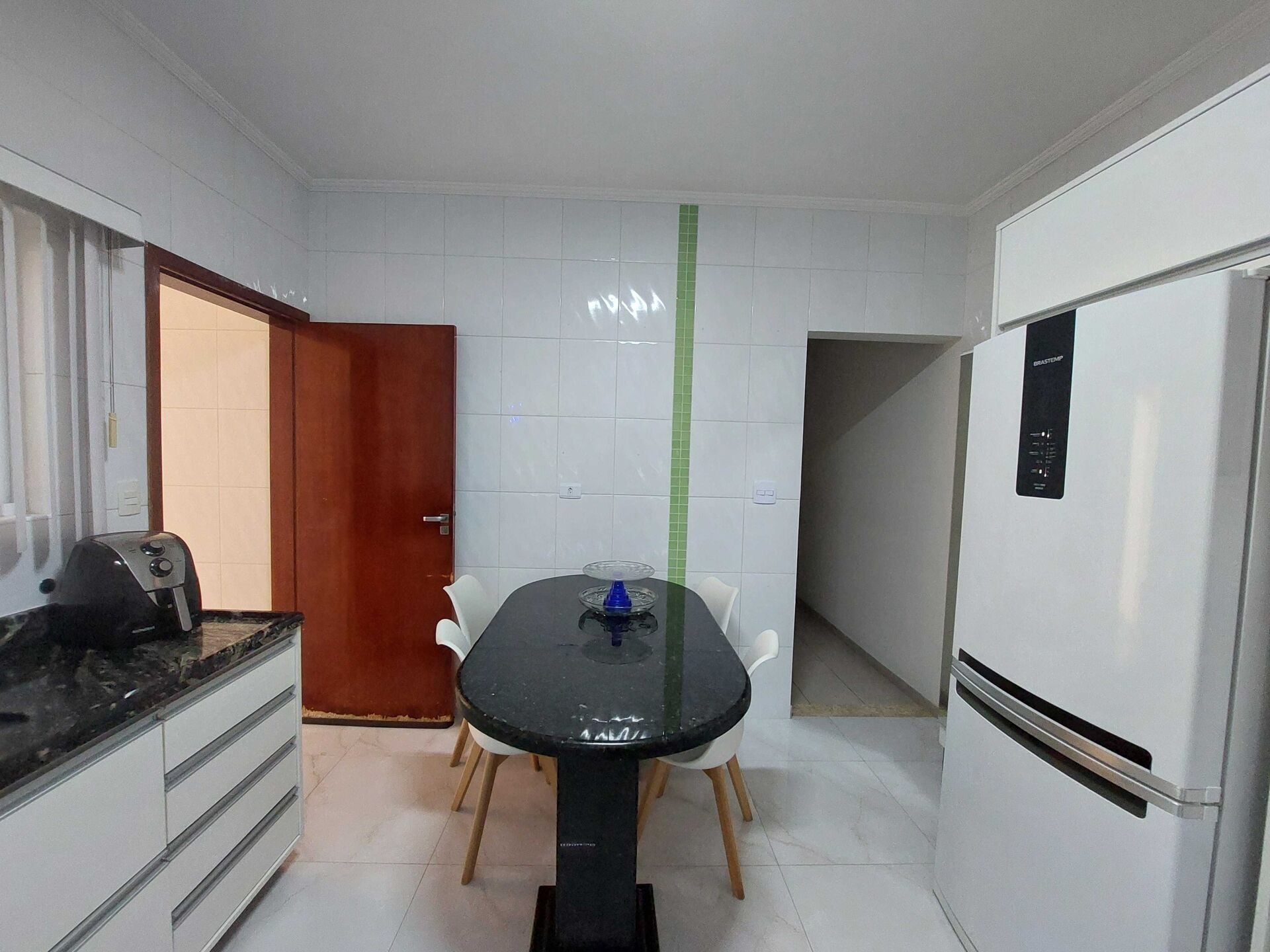 Casa térrea · 3 dorm. — Cozinha