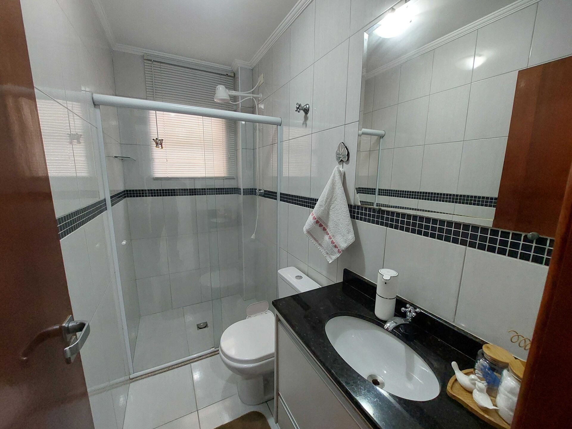 Casa térrea · 3 dorm. — Banheiro