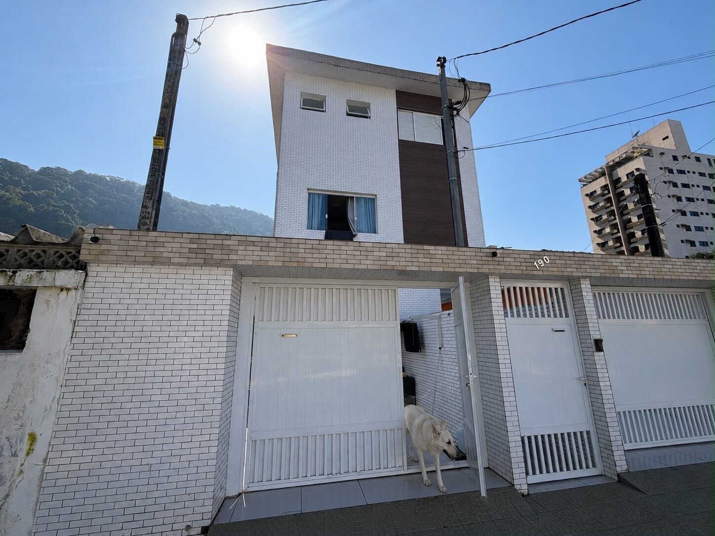 Fachada — Rua Dom Duarte Leopoldo e Silva, 190