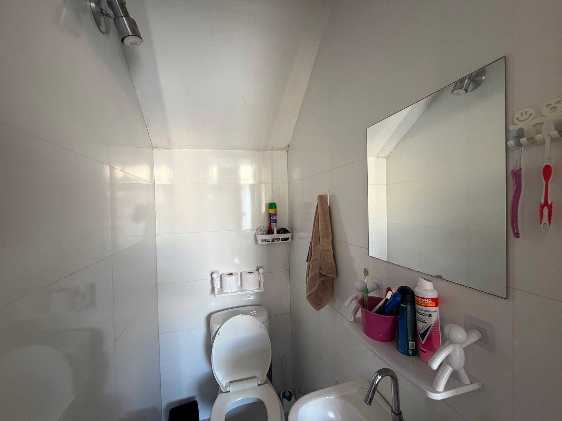 Casa sobreposta (unidade 1) · 3 dorm. — Banheiro