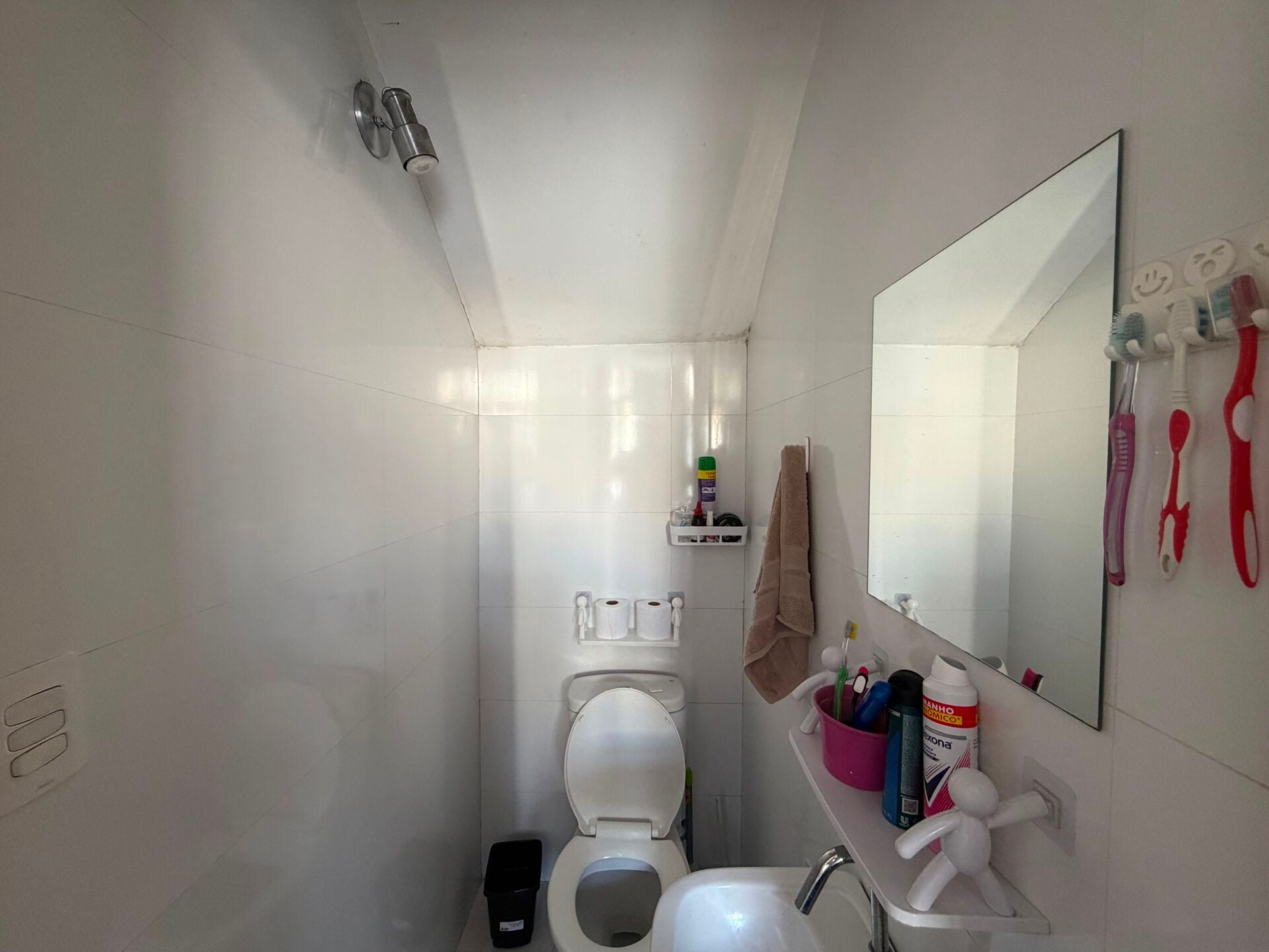 Casa sobreposta (unidade 1) · 3 dorm. — Banheiro