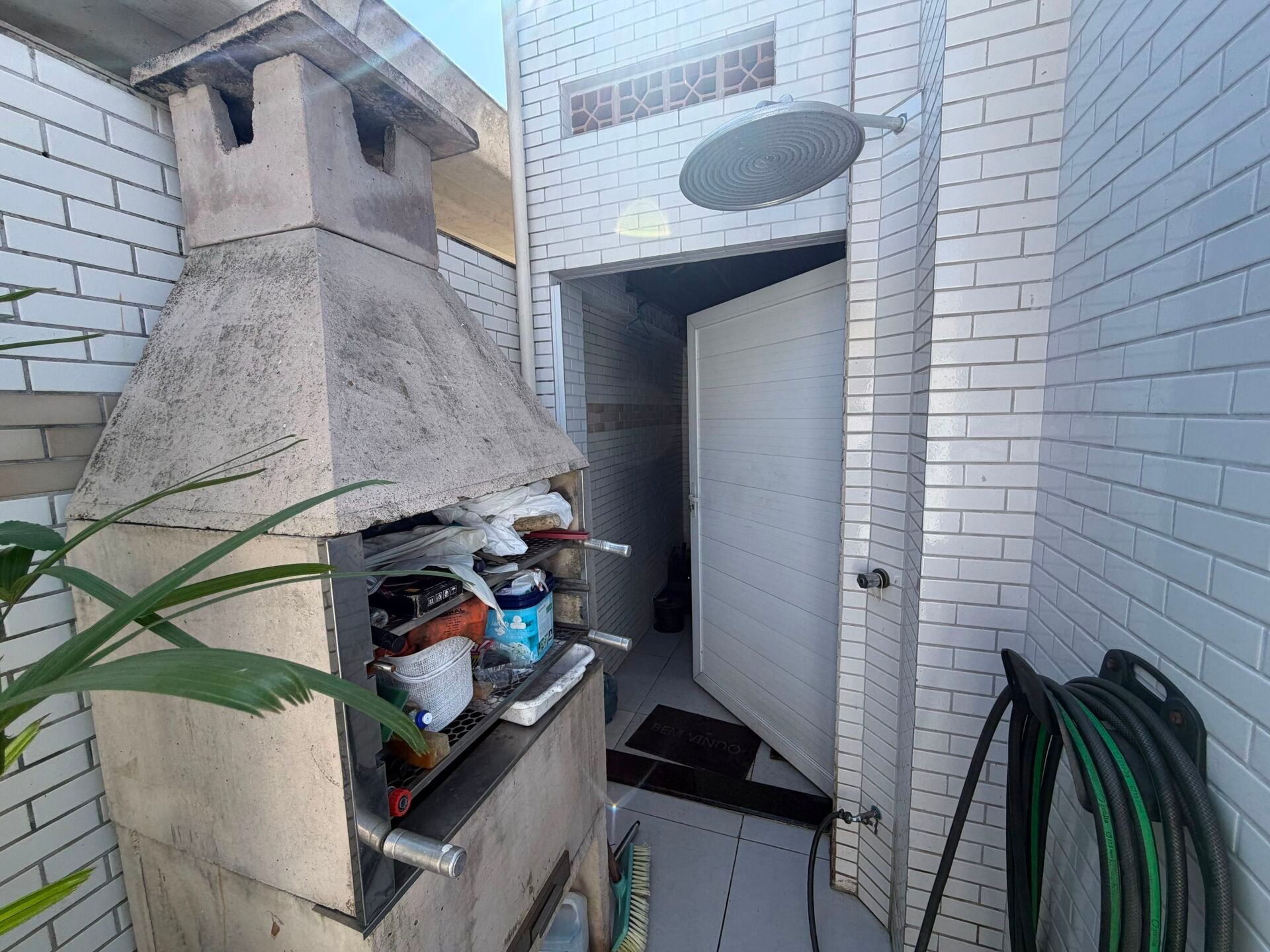 Casa sobreposta (unidade 1) · 3 dorm. — Lazer