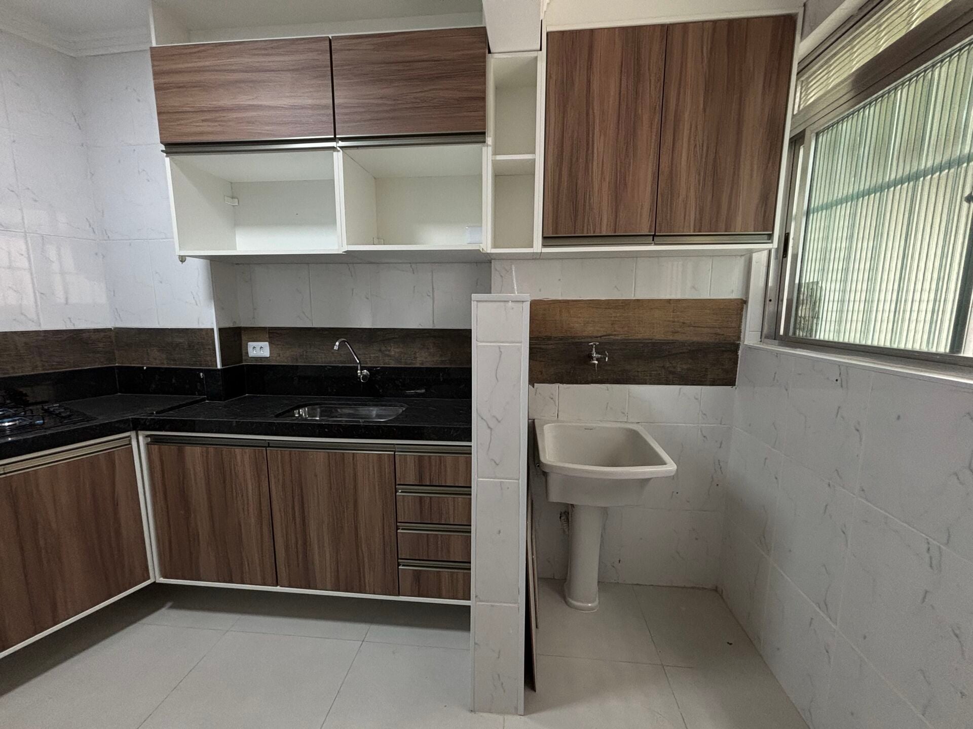 Apartamento 13 · 2 dorm. — Cozinha