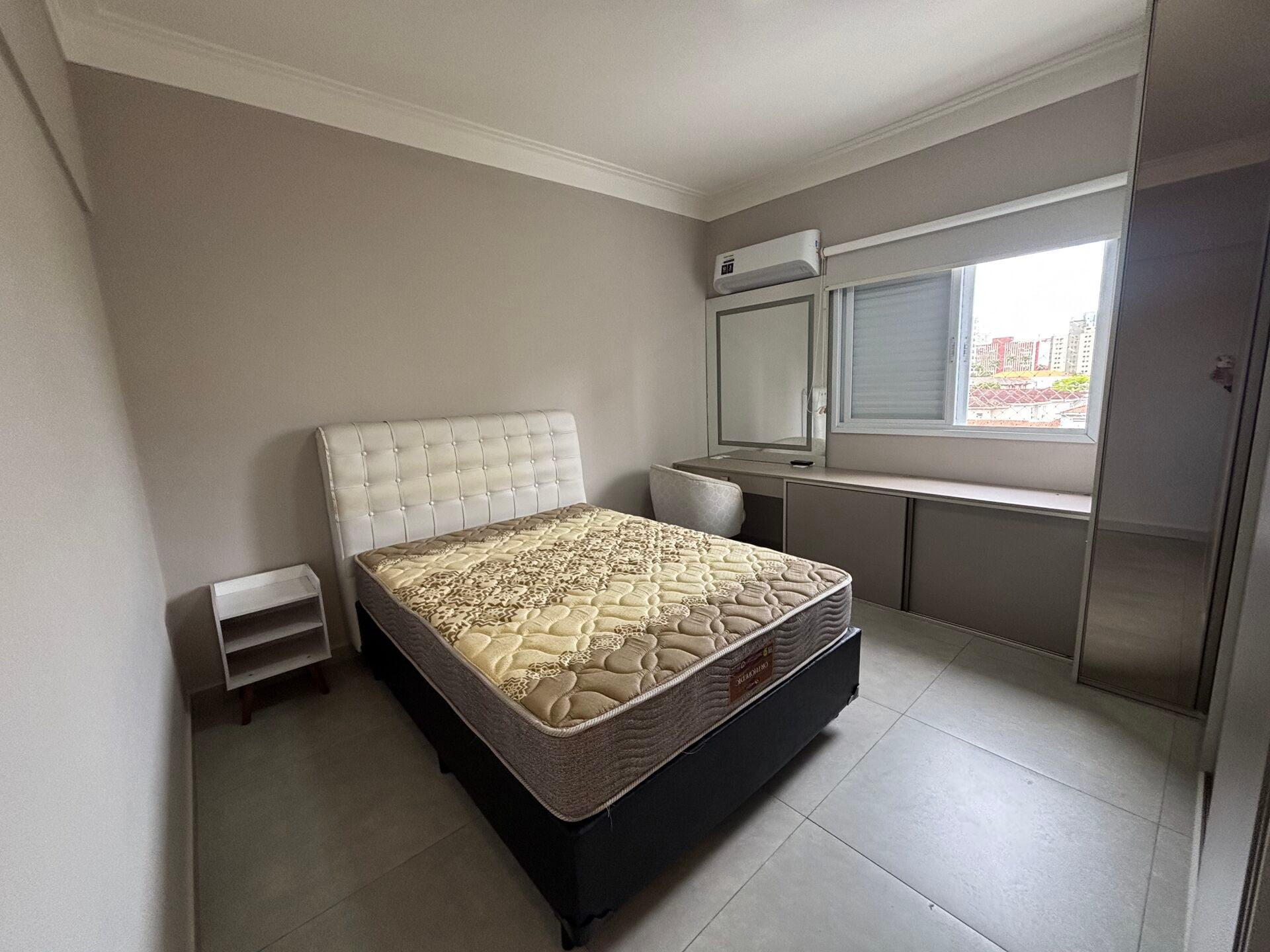 Apartamento 56 · 2 dorm. — Quarto 1