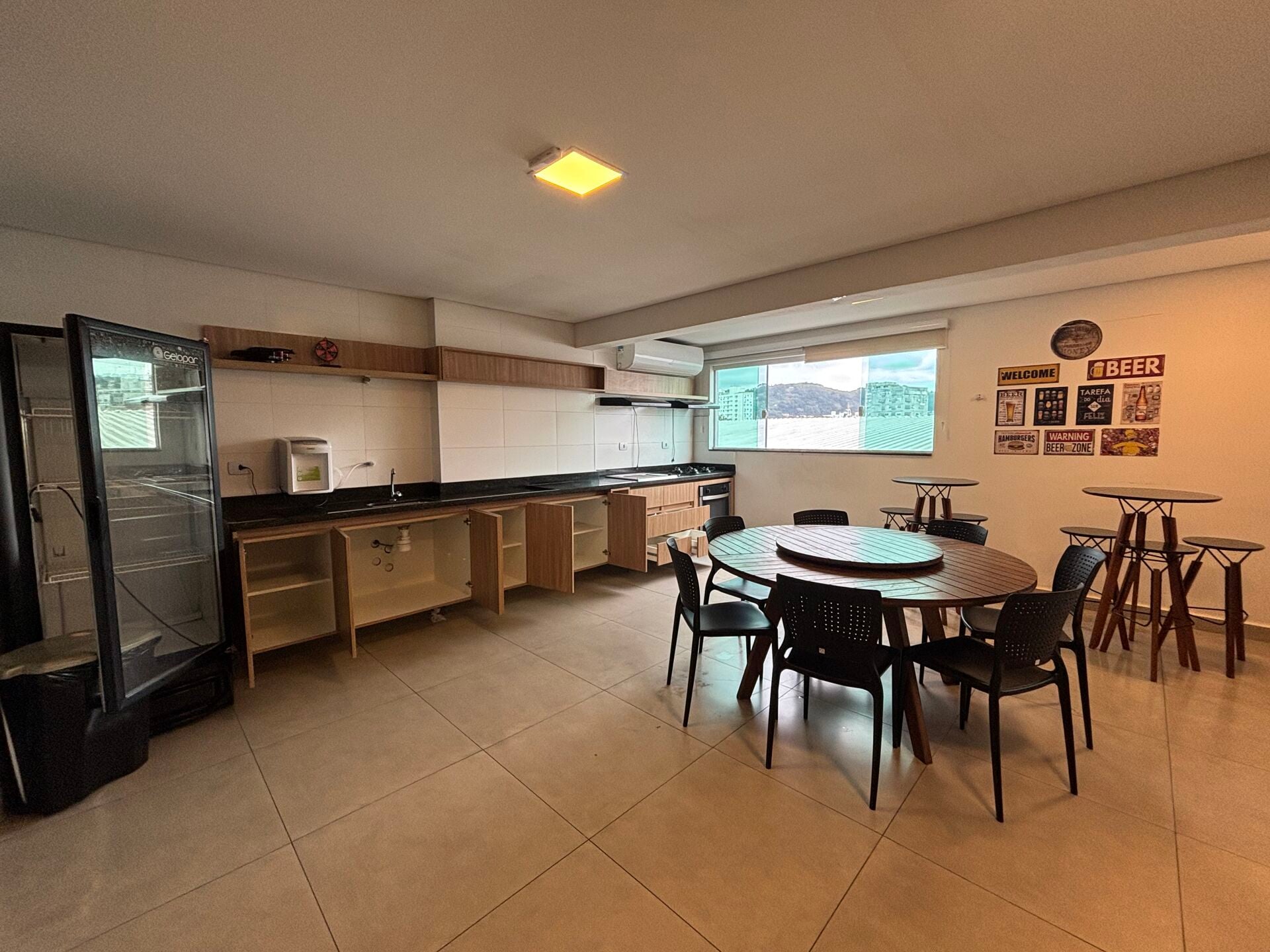 Apartamento 56 · 2 dorm. — Lazer