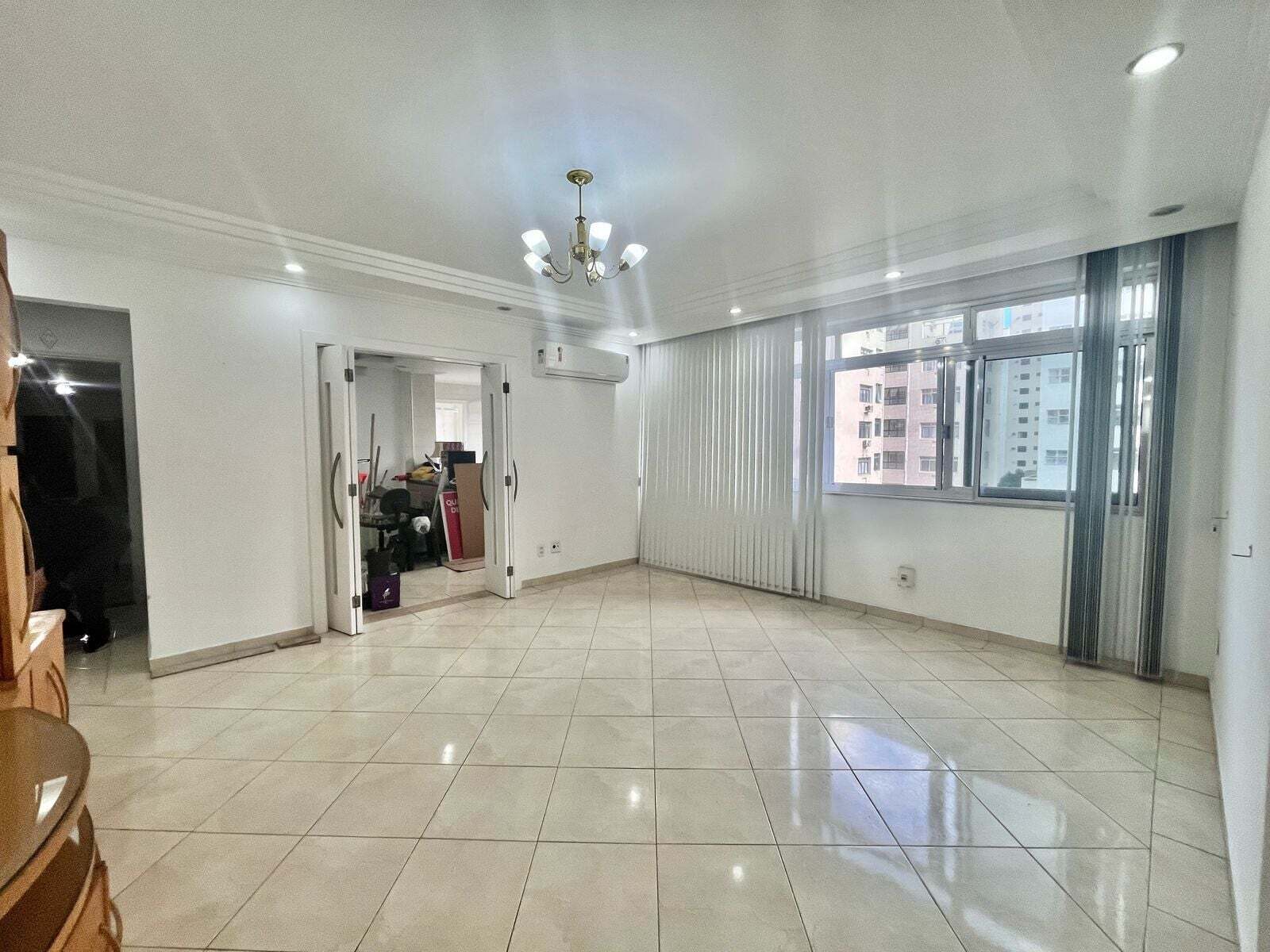 Apartamento · 3 dorm. — Sala
