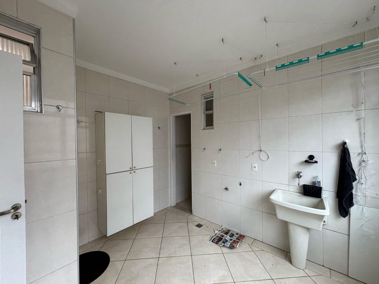 Apartamento · 3 dorm. — Área de serviço
