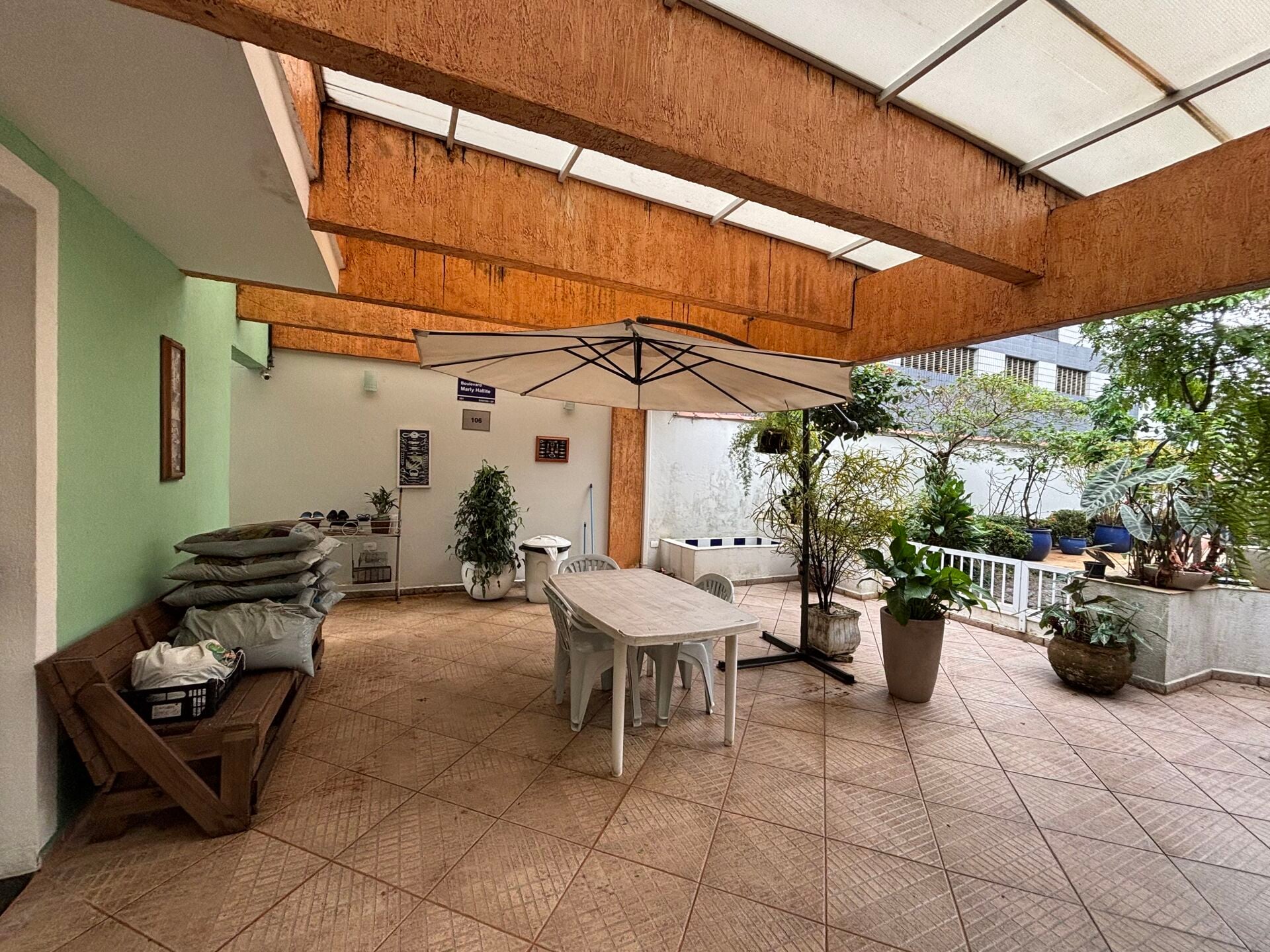 Casa com edícula · 3 dorm. — Lazer