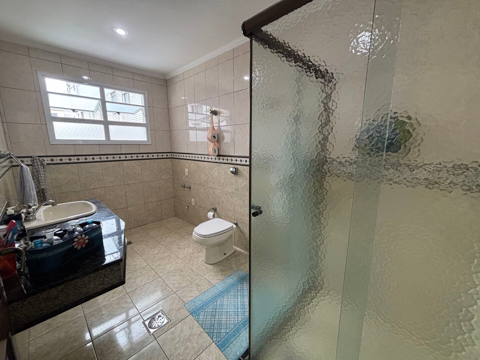 Casa com edícula · 3 dorm. — Banheiro