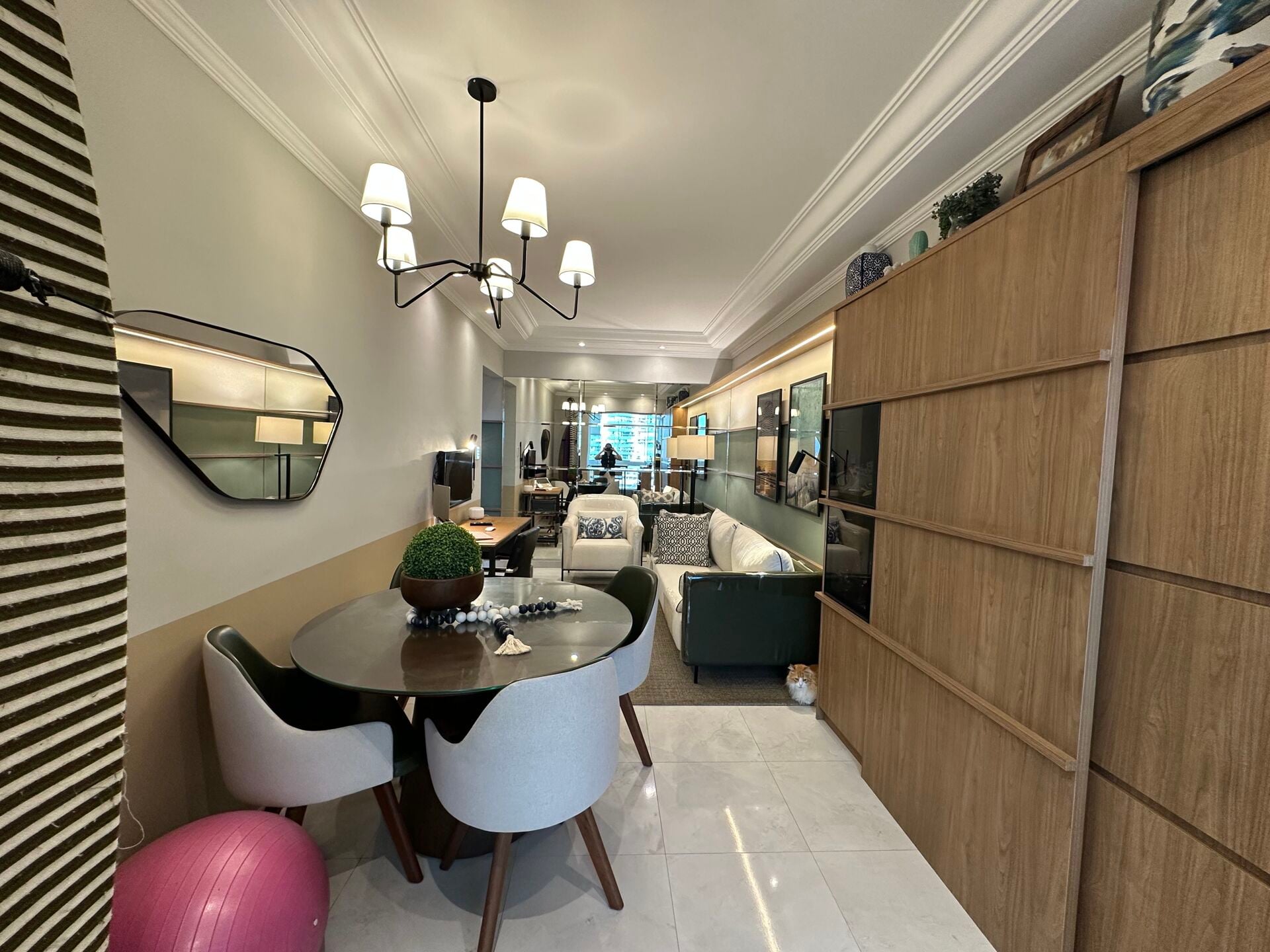 Apartamento · 2 dorm. — Sala de jantar