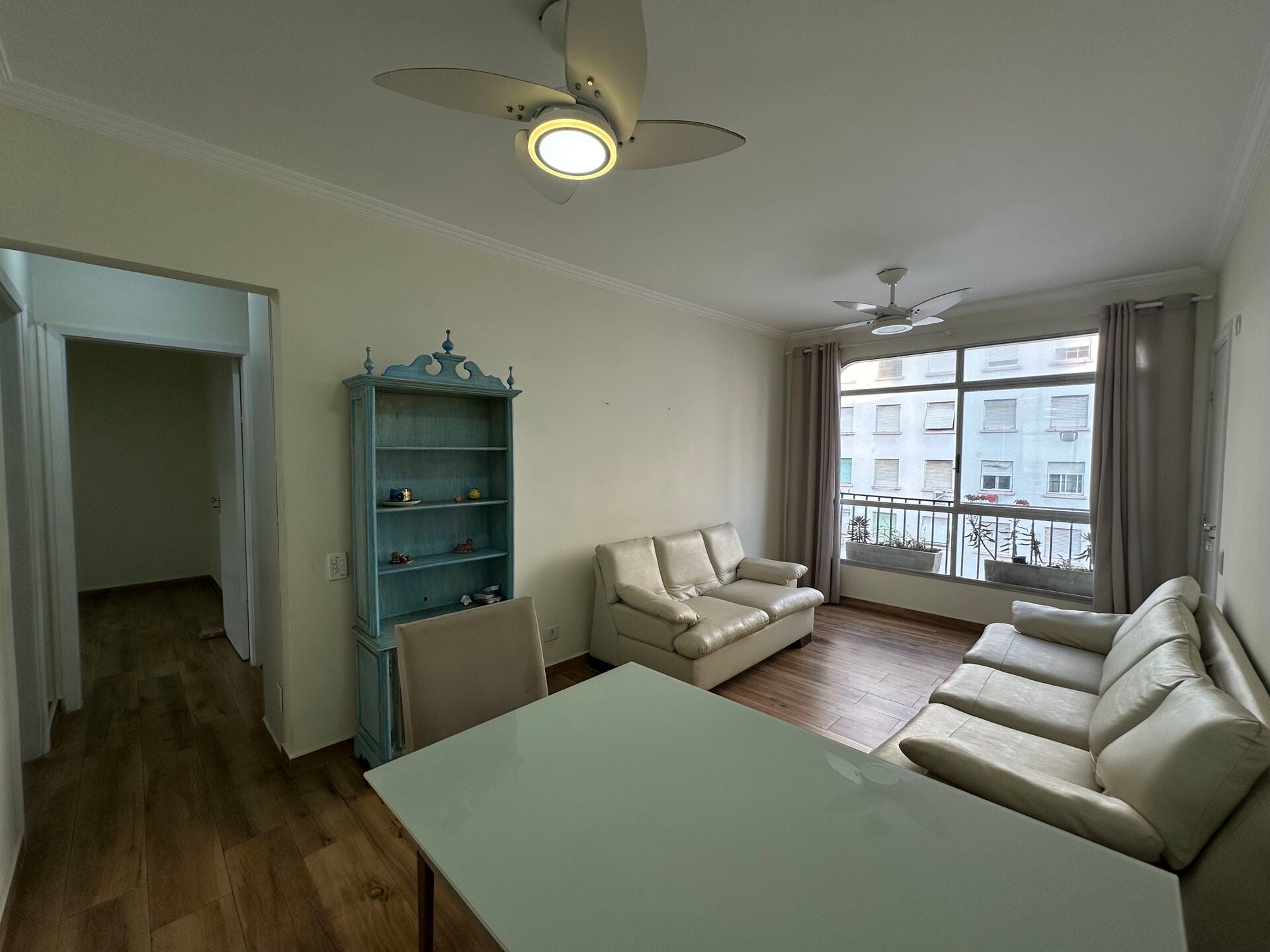 Apartamento · 2 dorm. — Sala