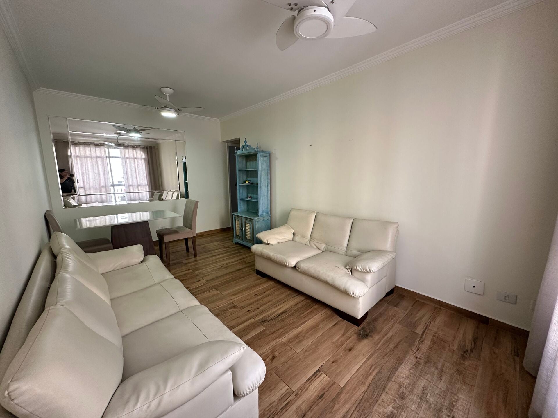 Apartamento · 2 dorm. — Sala