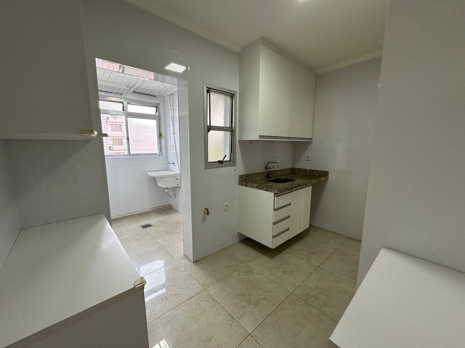 Apartamento · 2 dorm. — Cozinha