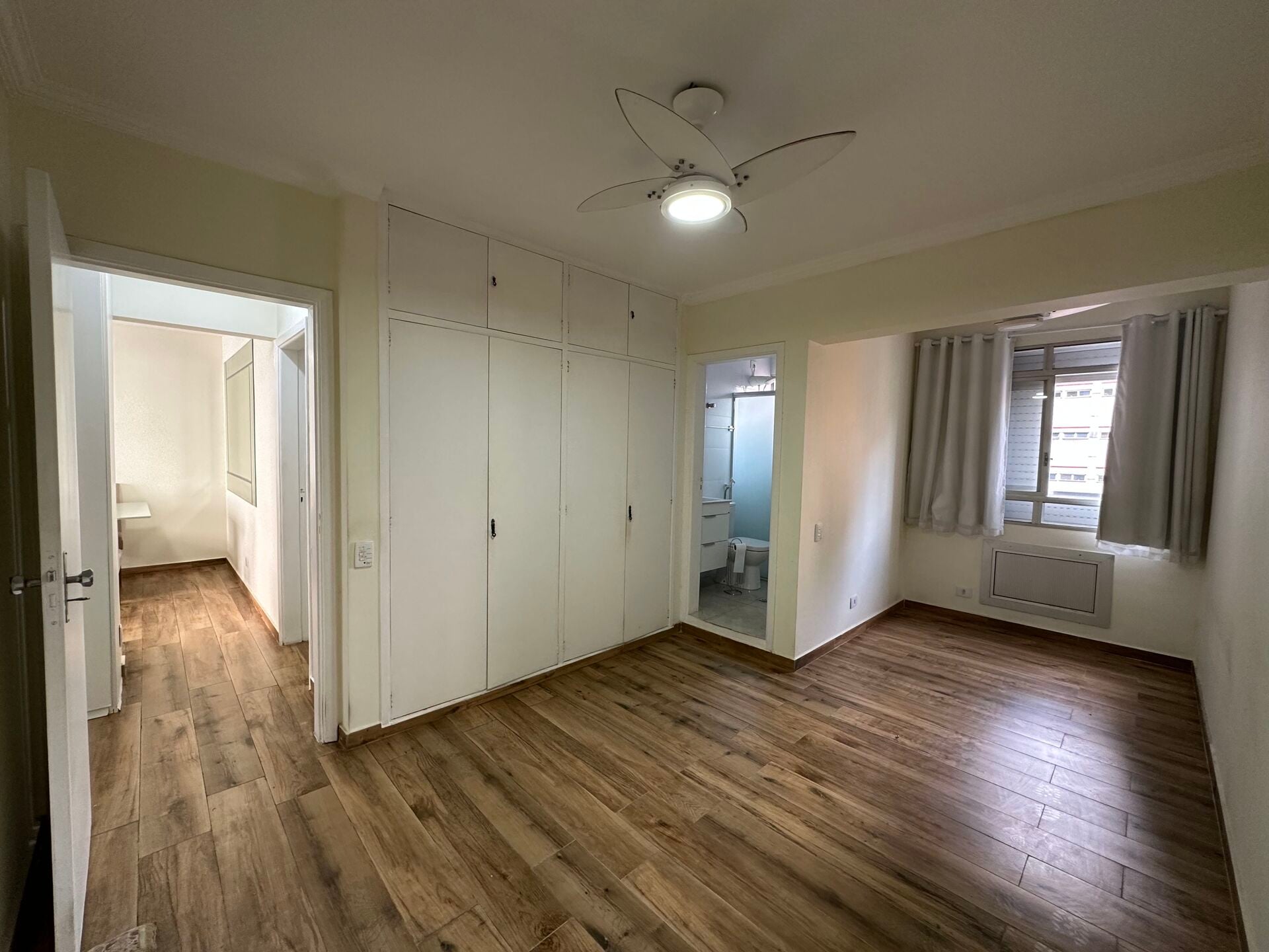 Apartamento · 2 dorm. — Suíte