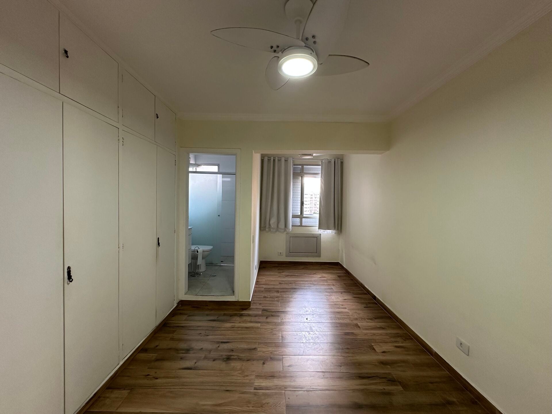 Apartamento · 2 dorm. — Suíte