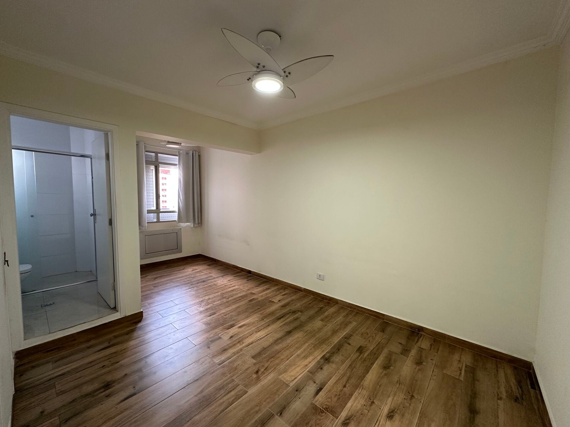Apartamento · 2 dorm. — Suíte