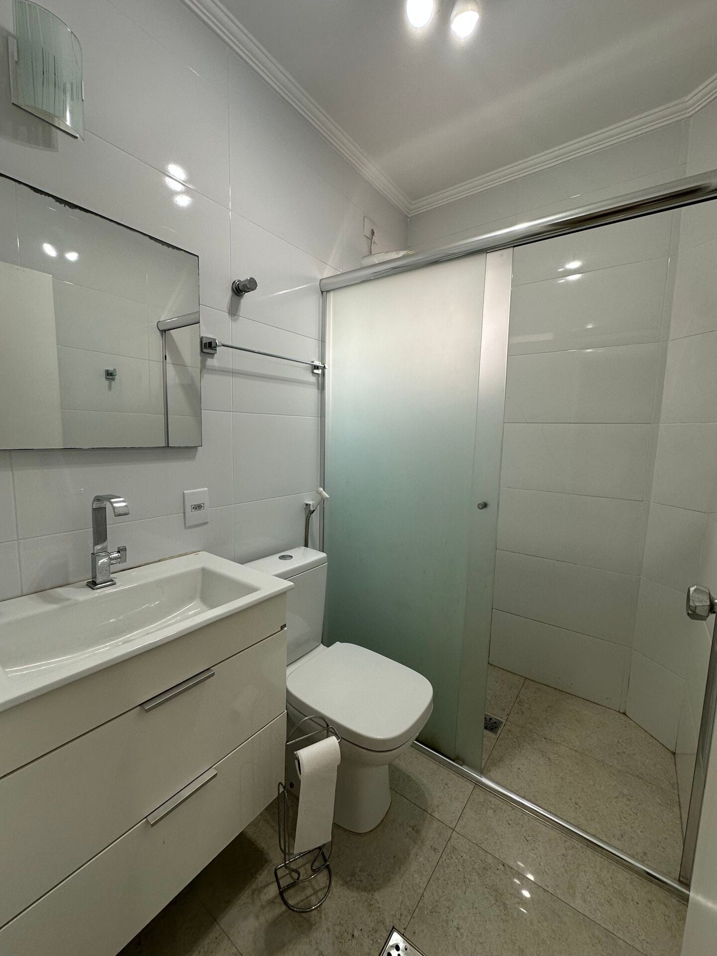 Apartamento · 2 dorm. — Banheiro suite